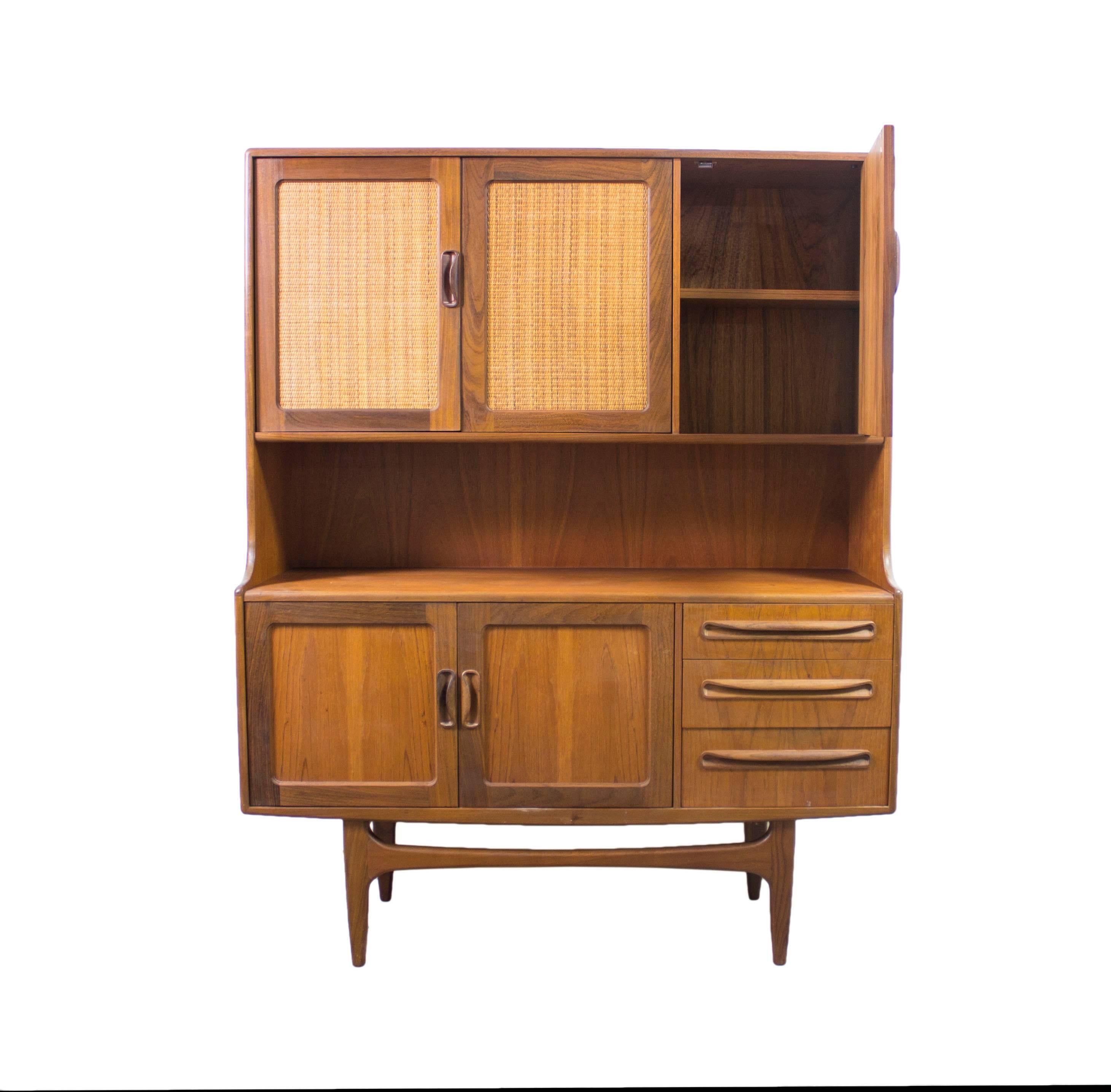 G Plan Fresco Teak and Rattan Highboard Sideboard Storage Unit In Excellent Condition For Sale In Greater Manchester, GB