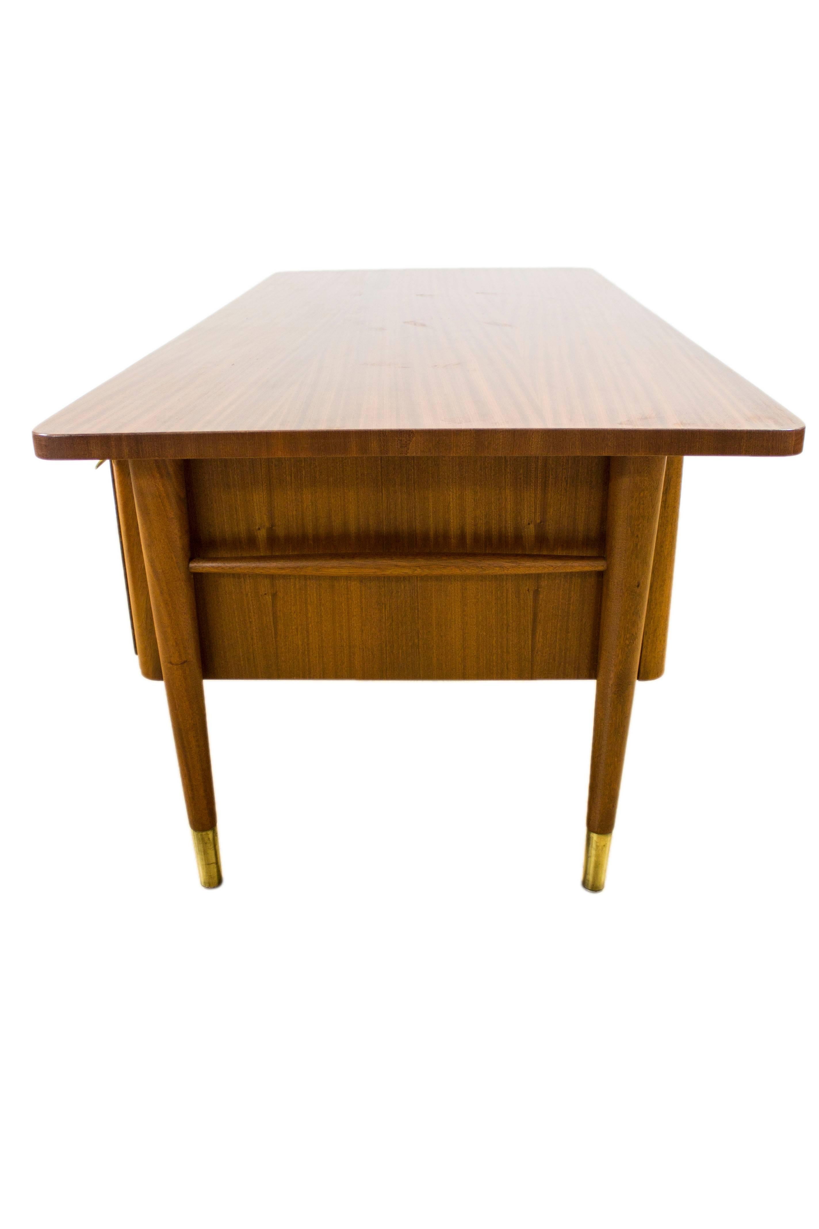 20th Century Abbess Rosewood and Brass Executive Desk Lockable G Plan Eames Era For Sale