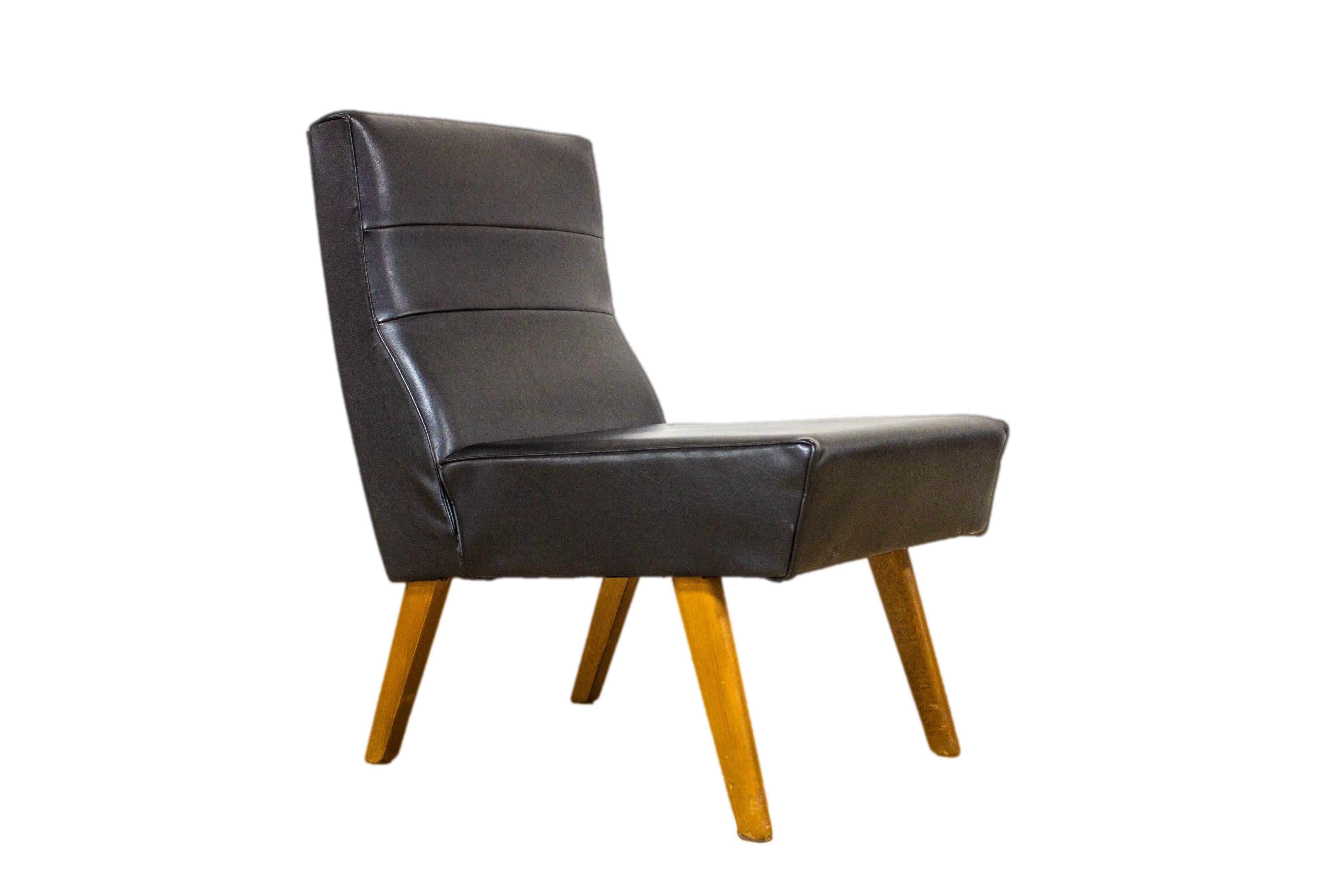 Danish Teak and Black Vinyl Lounge Chair Retro Eames G Plan Era In Excellent Condition For Sale In Greater Manchester, GB