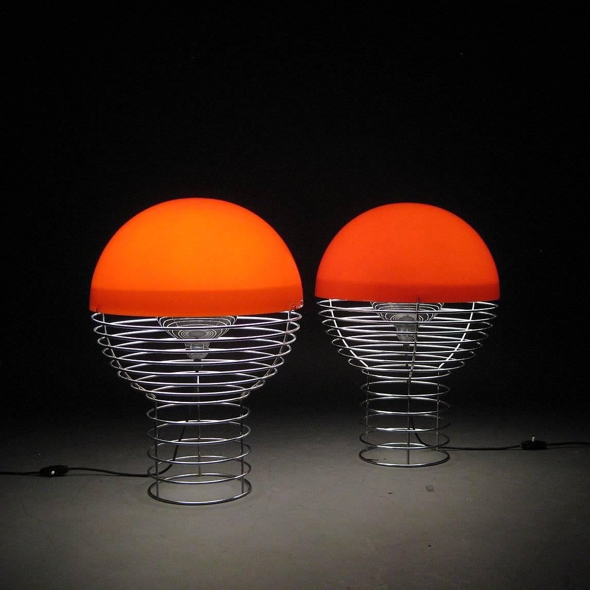 Danish Original Pair of Table Lamps, Model Wire Lamp Designed by Verner Panton For Sale