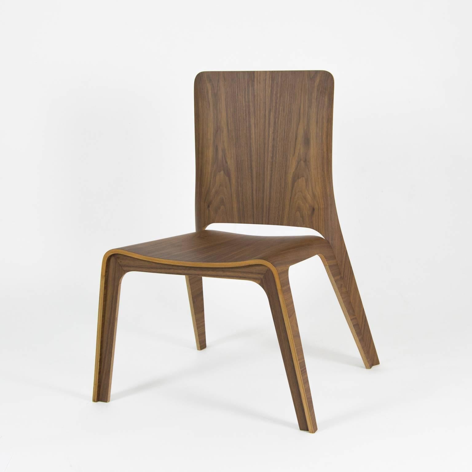 The Aria dining chair is minimalistic, solid design with a lightness that is both visual and physical. The curved seat and backrest is created by complex molds and put together by expert artisans. A inner fiberglass structure gives strength to the