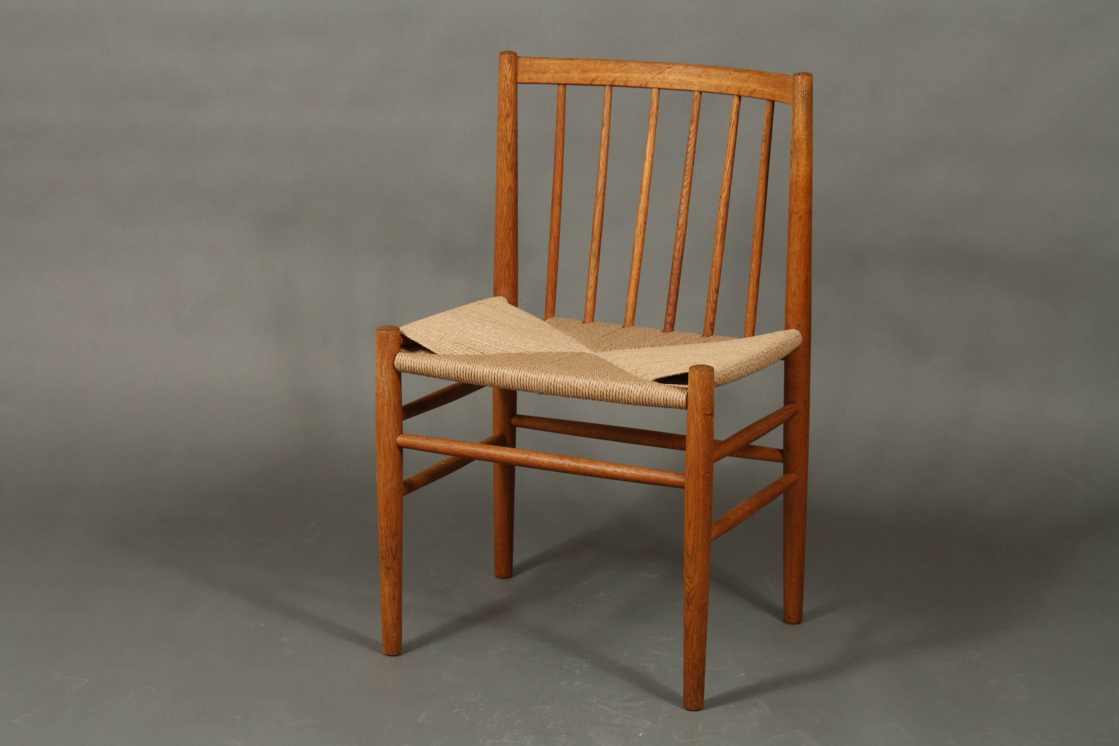 20th Century Mid-Century Jørgen Bækmark Dining Chairs, Model J80 in Oak and Paper Cord