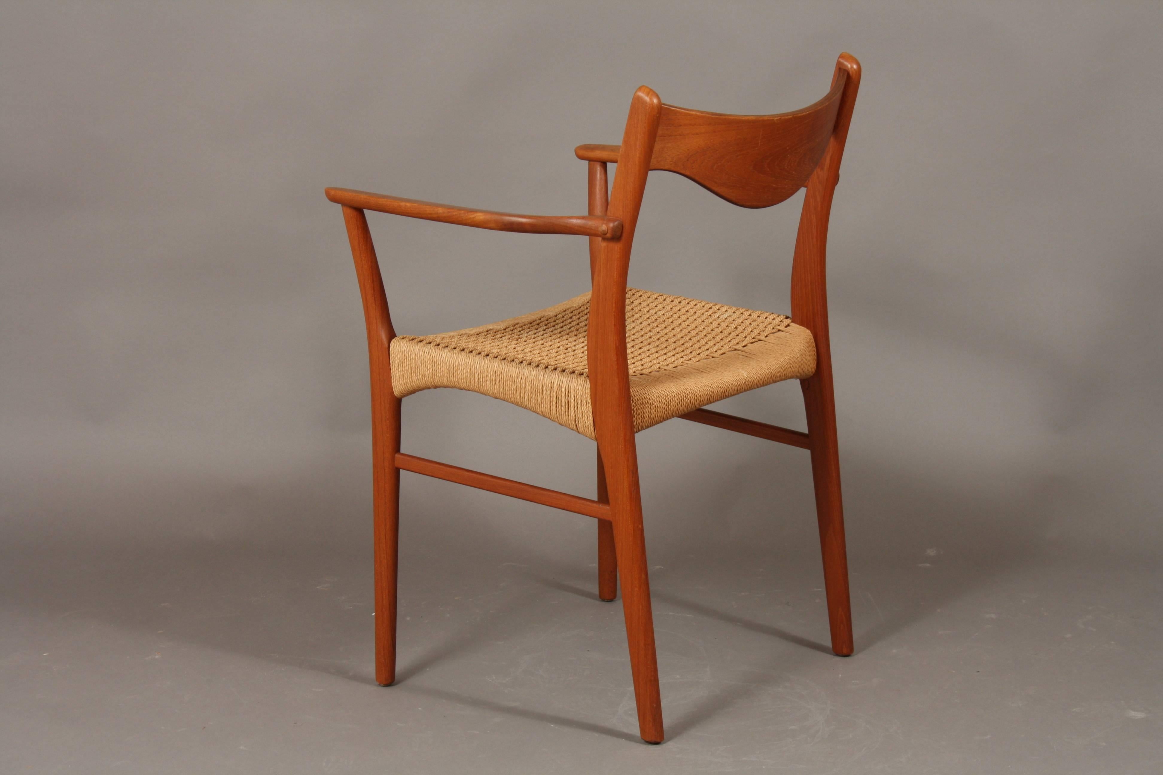 Mid-20th Century Set of Two Armchairs Designed by Arne Wahl Iversen, Model GS600 For Sale