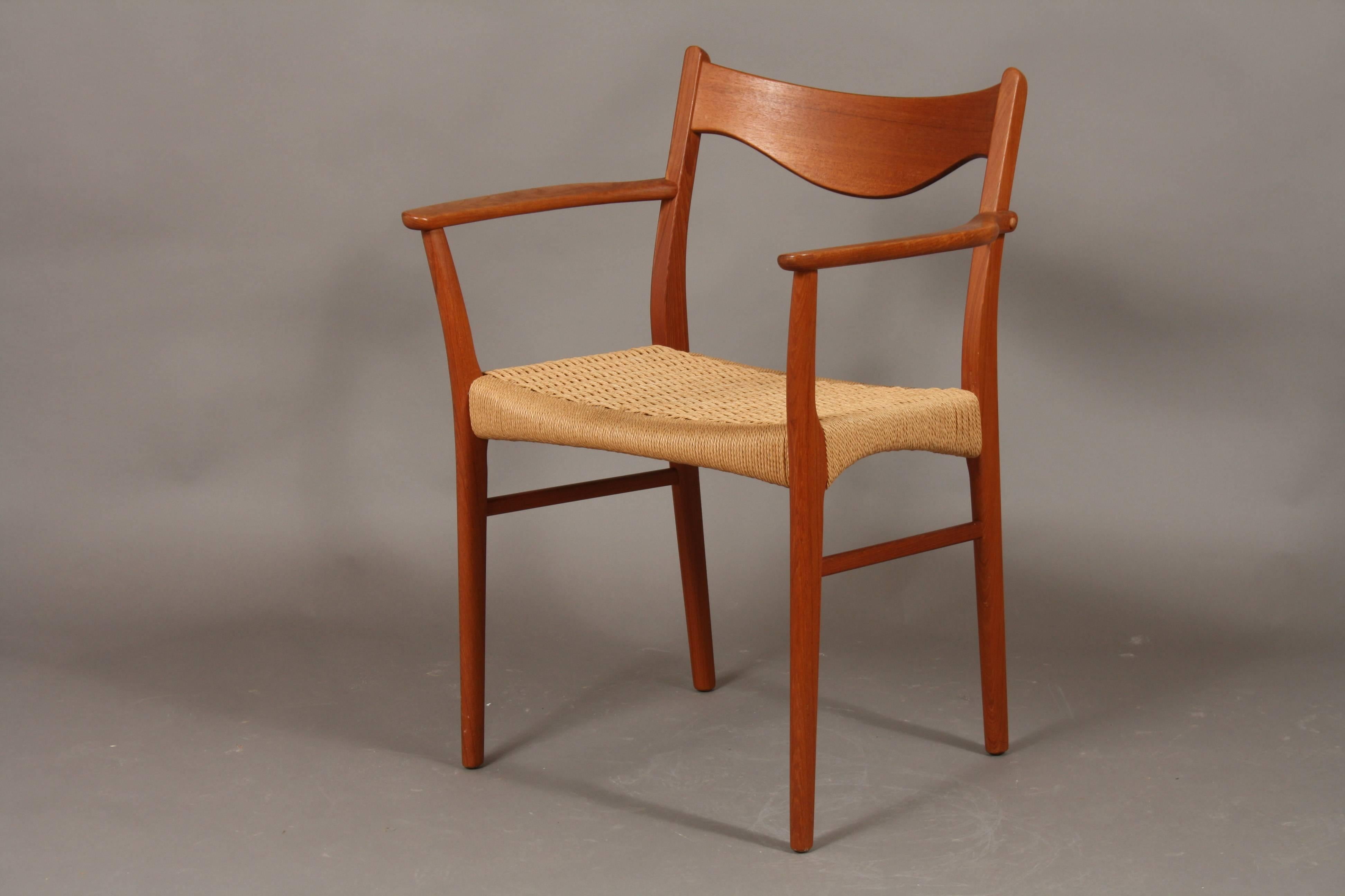 Mid-Century Modern Set of Two Armchairs Designed by Arne Wahl Iversen, Model GS600 For Sale