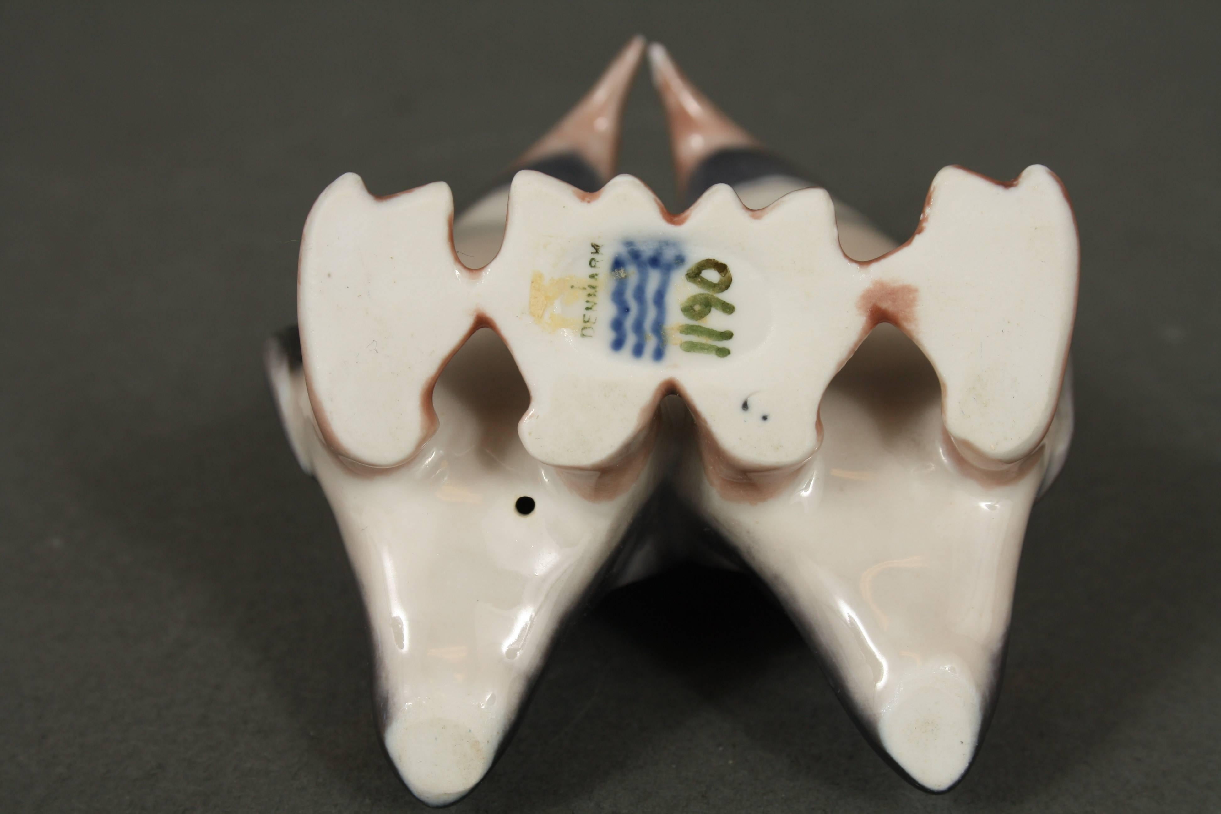 Royal Copenhagen, a Pair of Penguins, No. 1190, Anna Trap, Denmark In Good Condition For Sale In Faarevejle, DK
