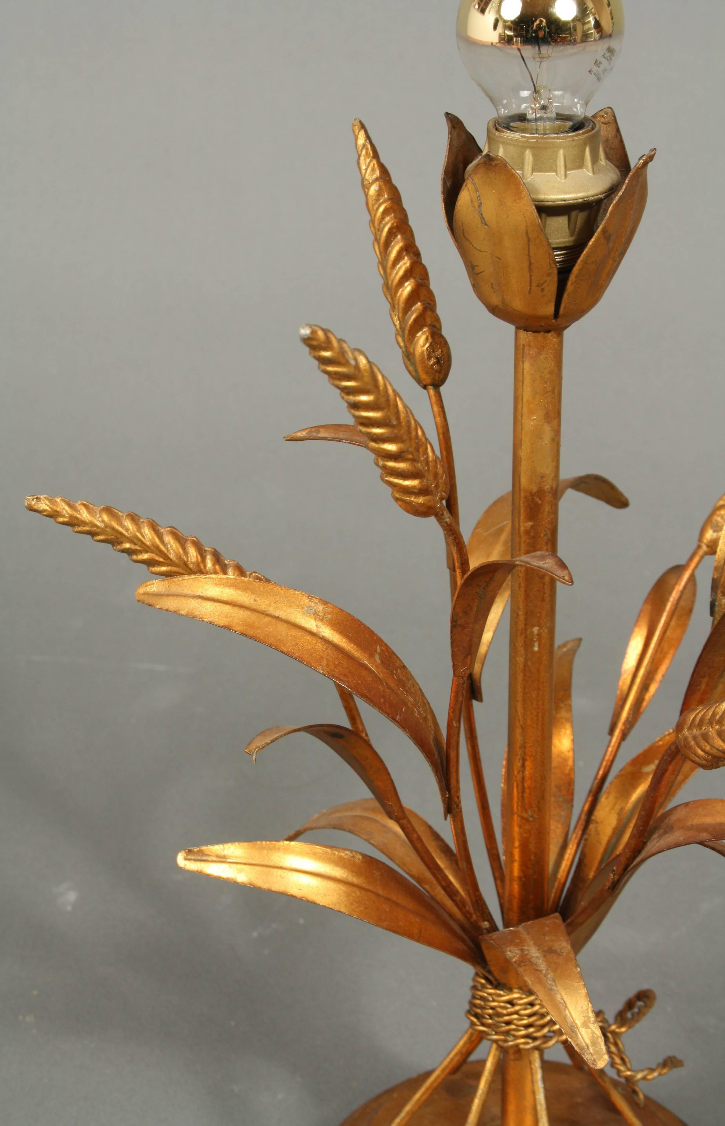 Mid-20th Century Gilded Wheat Sheaf Table Lamp In Good Condition For Sale In Faarevejle, DK