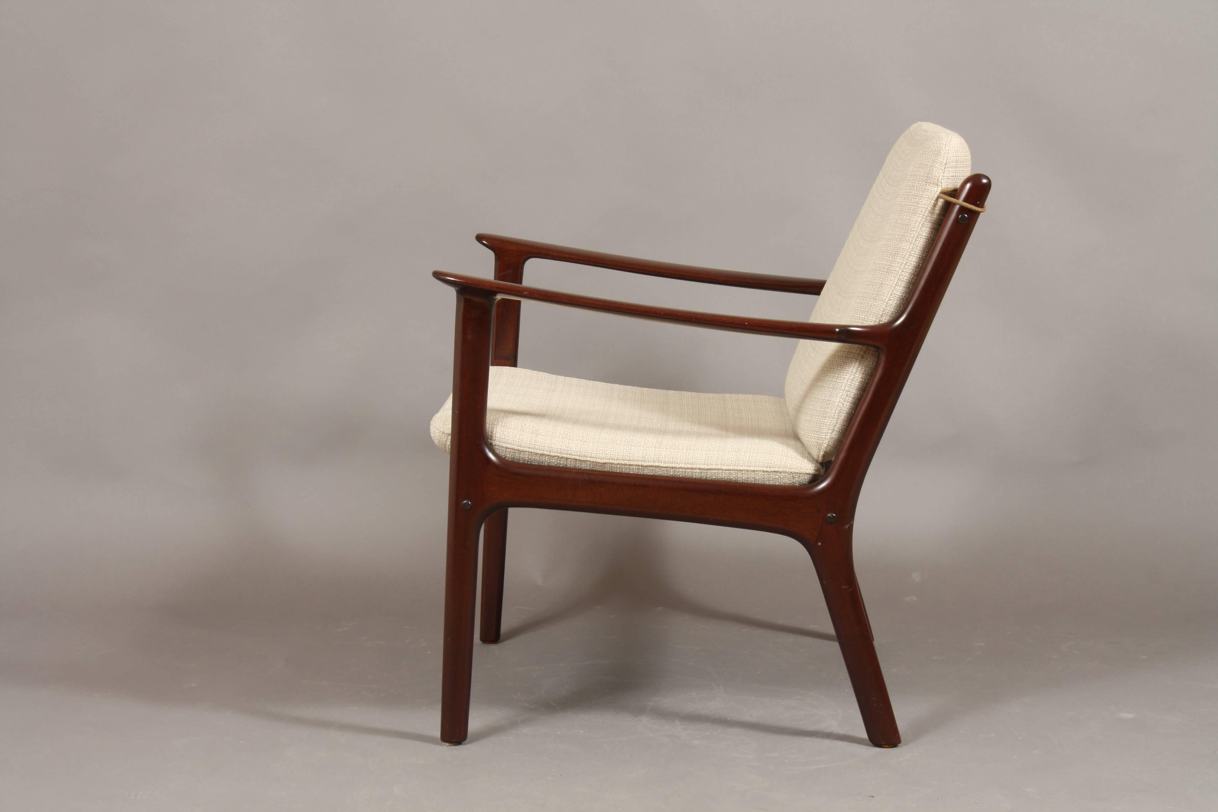Pair of Ole Wanscher PJ112 Easy Chair in Polished Mahogany In Good Condition In Faarevejle, DK