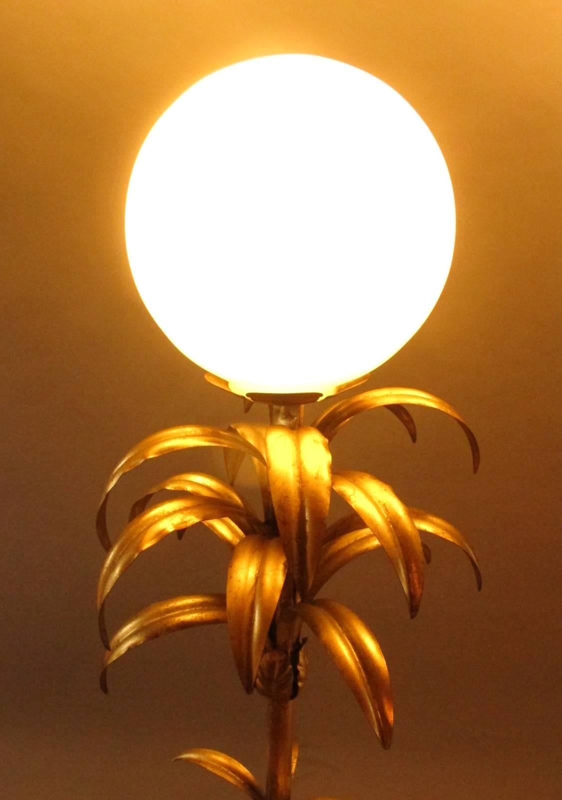 Frosted Mid-20th Century Palm Lamp with Pineapple, Brass