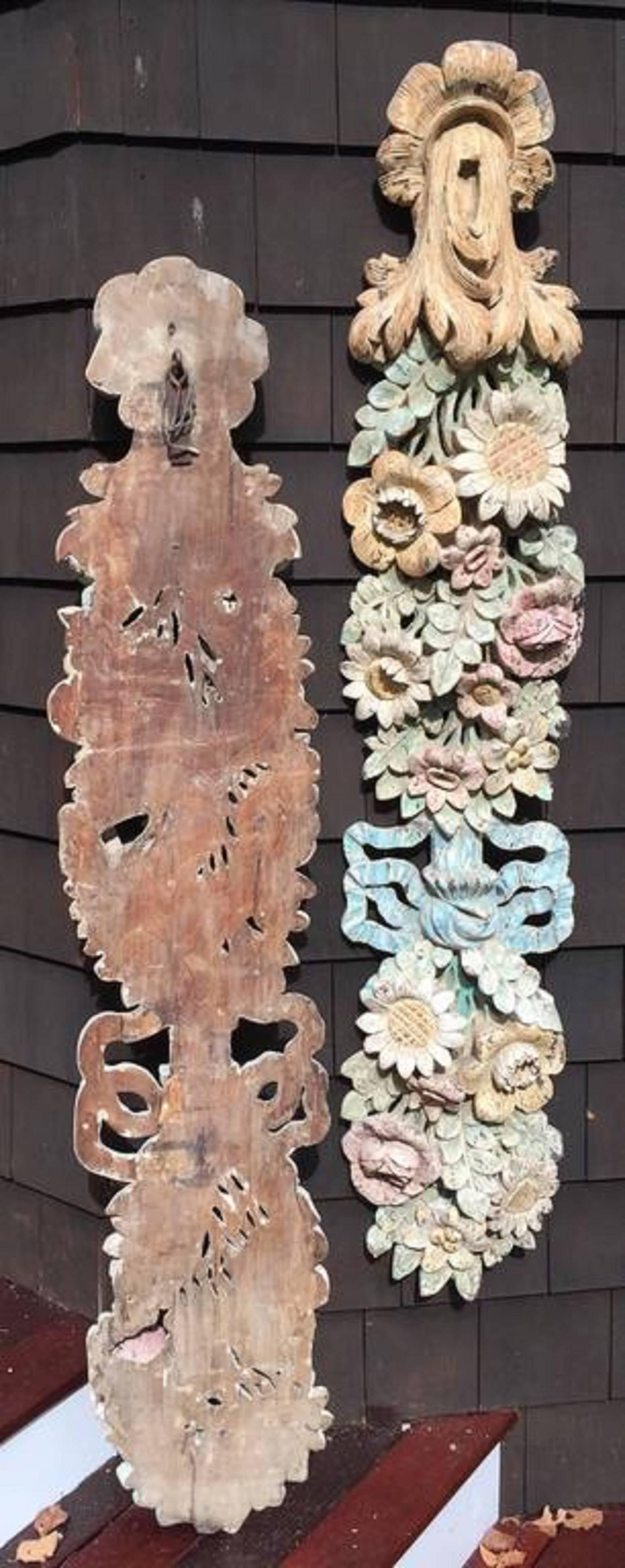 These beautiful floral garlands are hand-carved and painted in pastels in the style of Grinling Gibbons in the Chippendale style made in France, circa 1860.