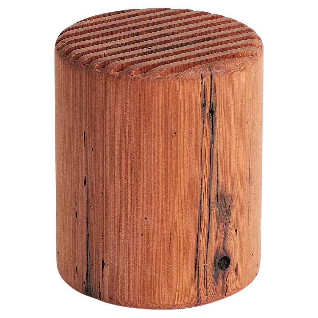 The Stump Stool - Gedrechselter Vintage Wood Hocker Beistelltisch