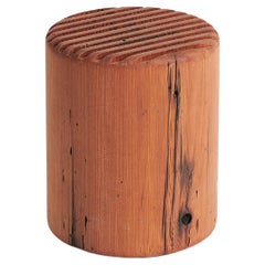 The Stump Stool - Gedrechselter Vintage Wood Hocker Beistelltisch