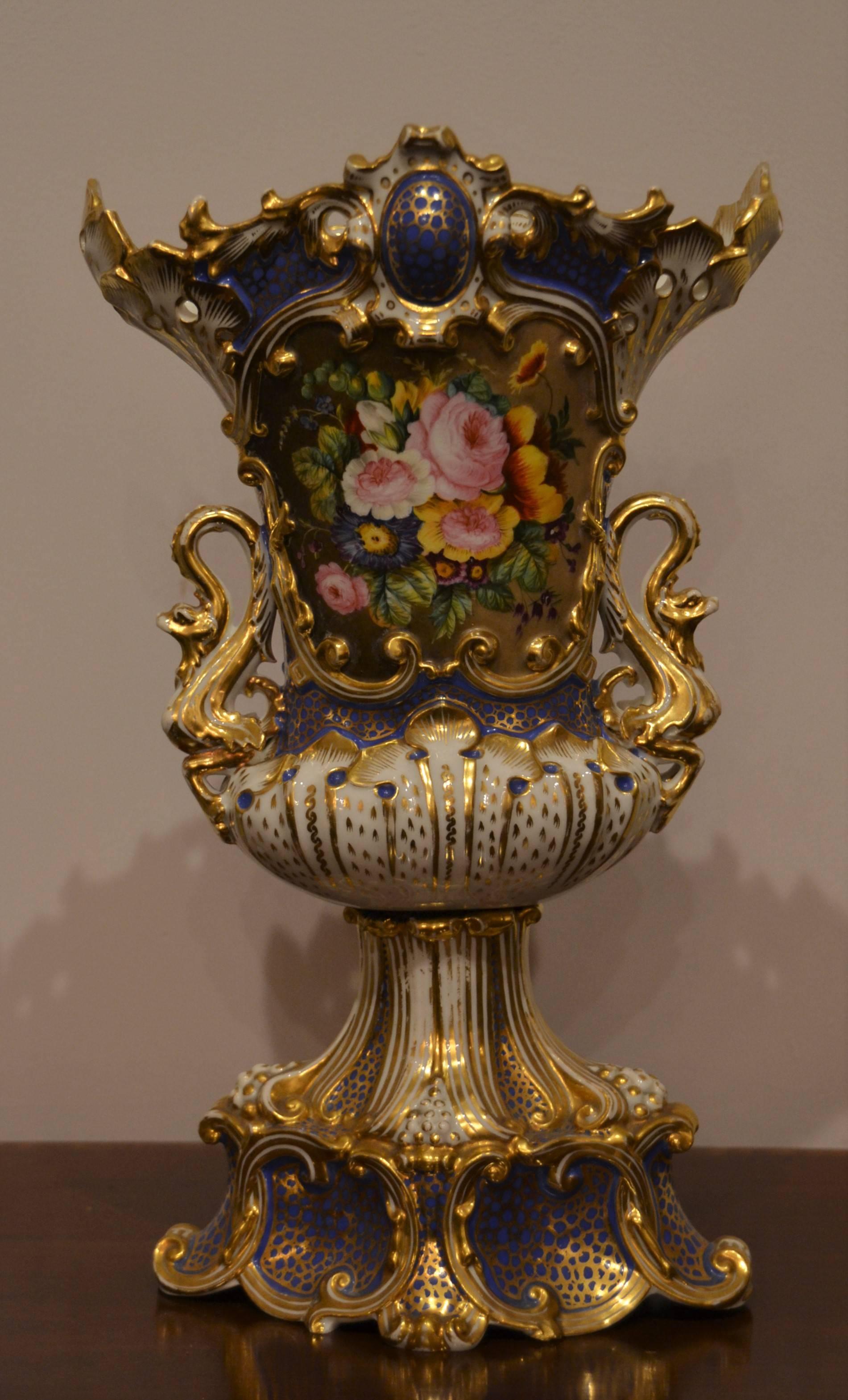 Français Paire de vases anciens Old Paris peints à la main Jacob Petit en vente