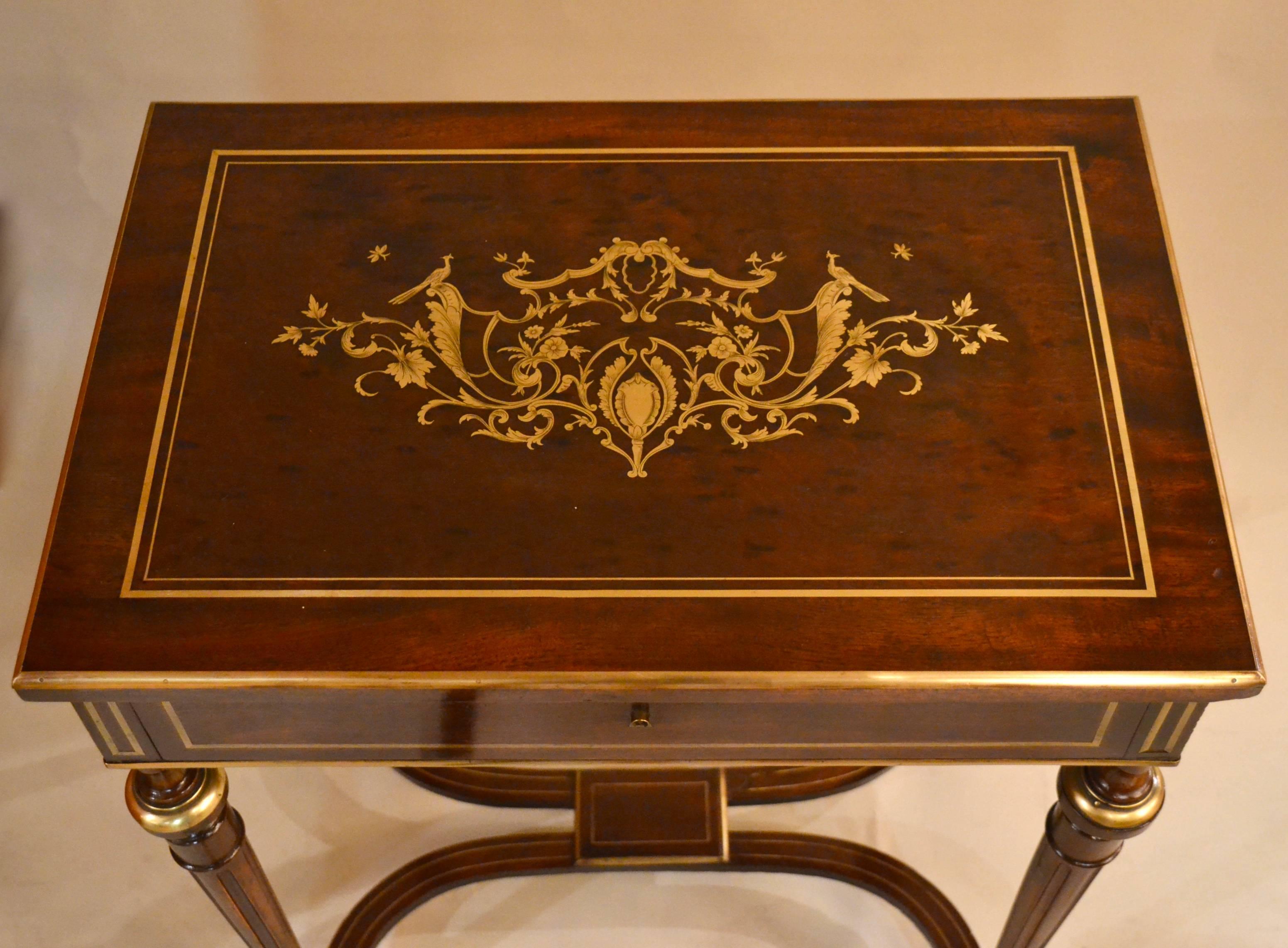 Antique French Poudreuse Vanity Table with Gold Bronze Detail, circa 1860-1870 In Excellent Condition For Sale In New Orleans, LA