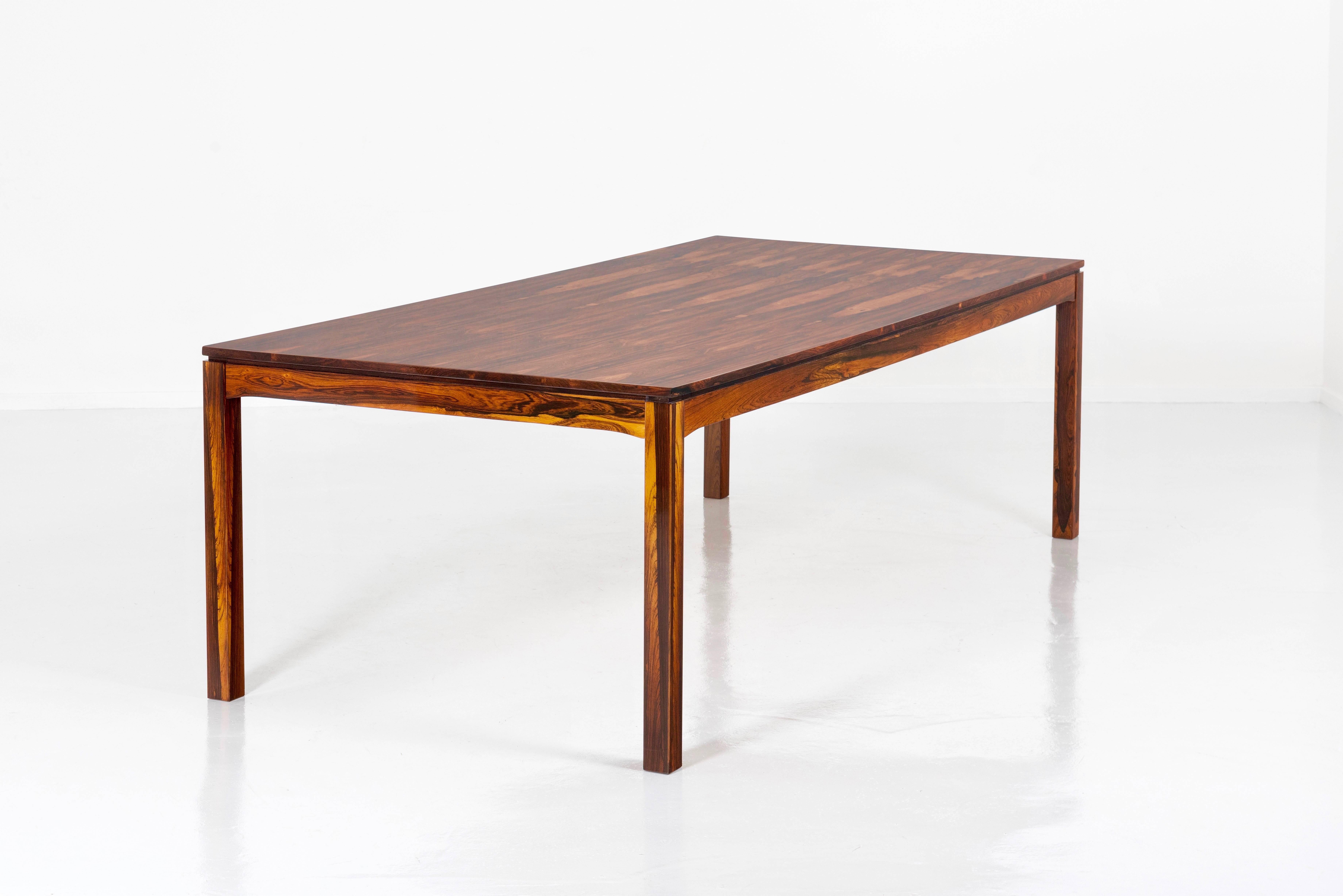 Lacquered Mid-Century Modern Brazilian Dining Table with Spectacular Rosewood Top For Sale