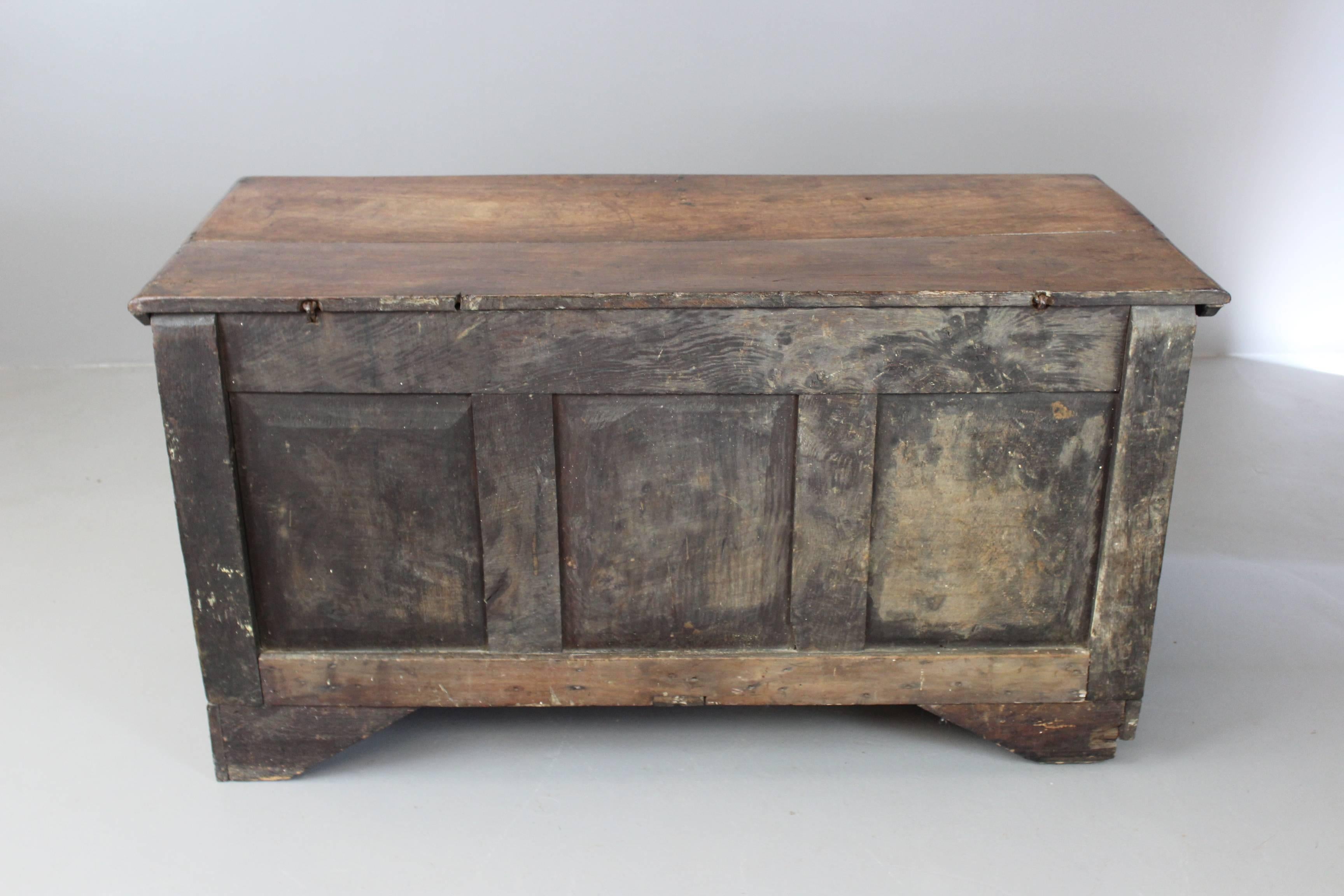 Antique Oak Coffer, 18th Century In Good Condition In Redruth, GB