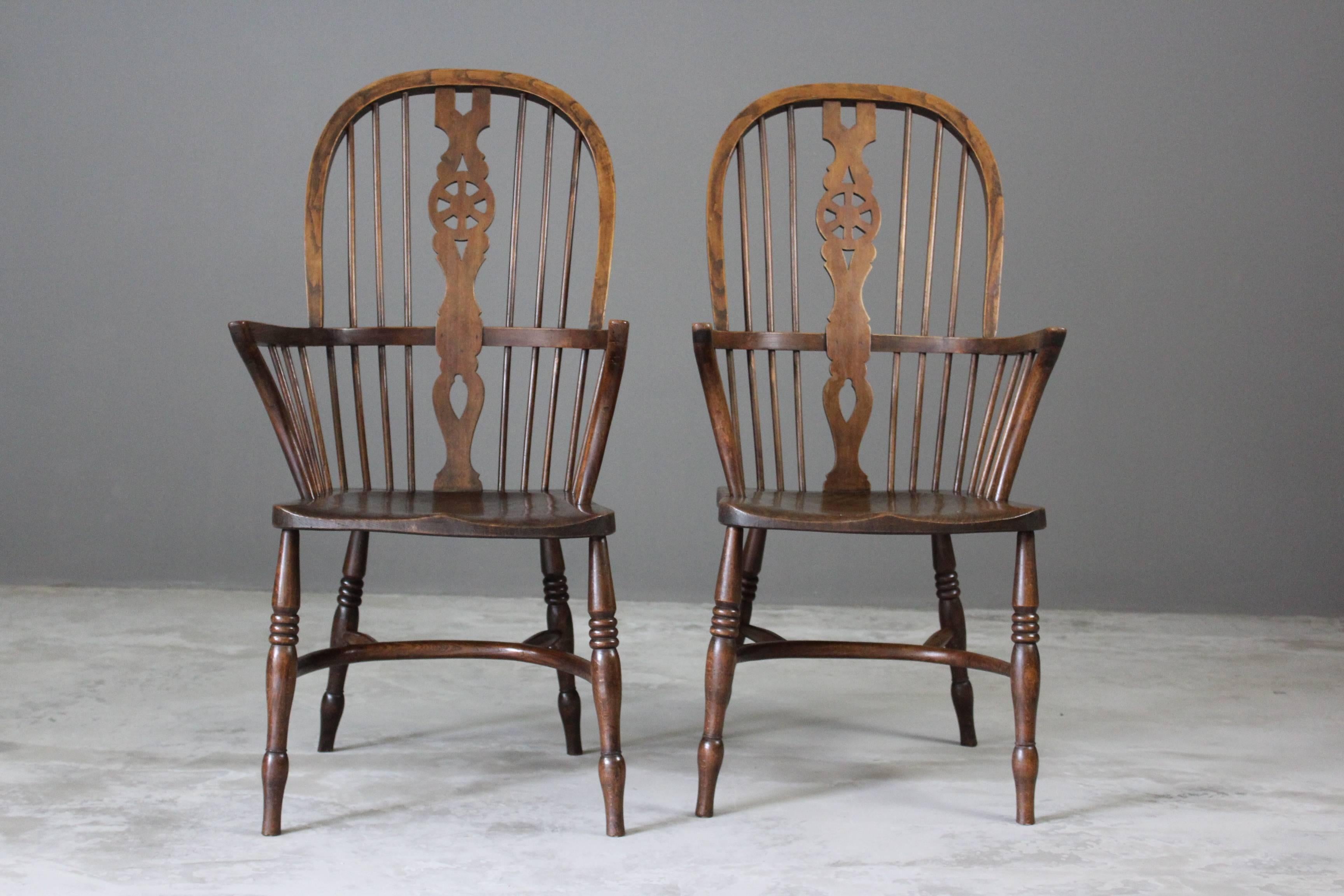 Victorian Pair of Elm Windsor Chairs