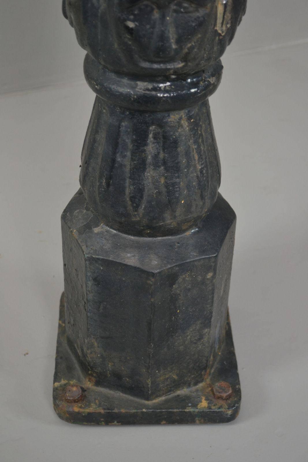 Lovely pair of antique cast iron horse hitching posts. These would look great used in a stabile block or equestrian centre to add a vintage touch. Equally they'd look lovely used in a garden or decoratively inside.

Please click our logo for more