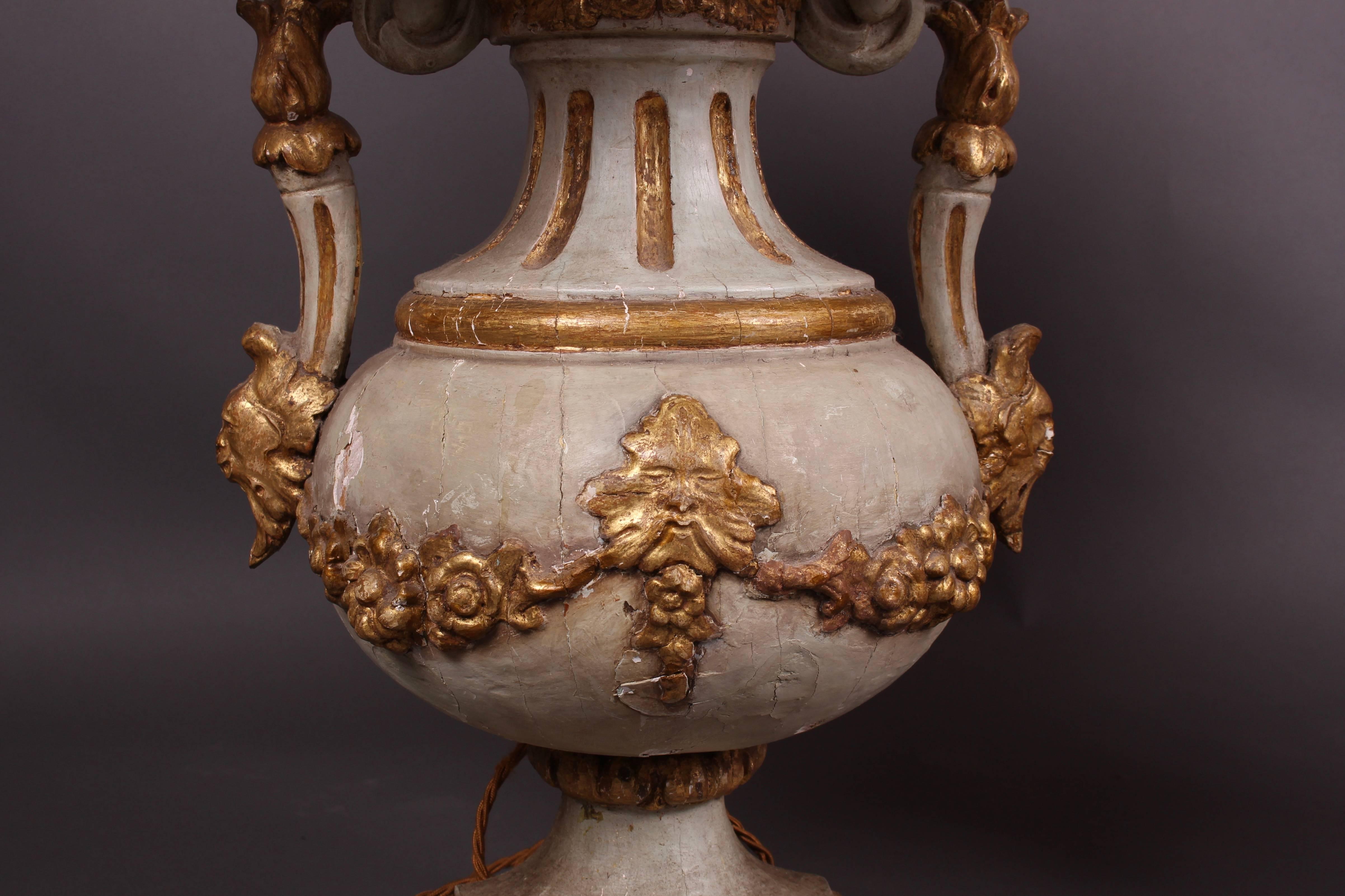 Carved Pair of Antique Venetian Urn Lamps, Early 19th Century