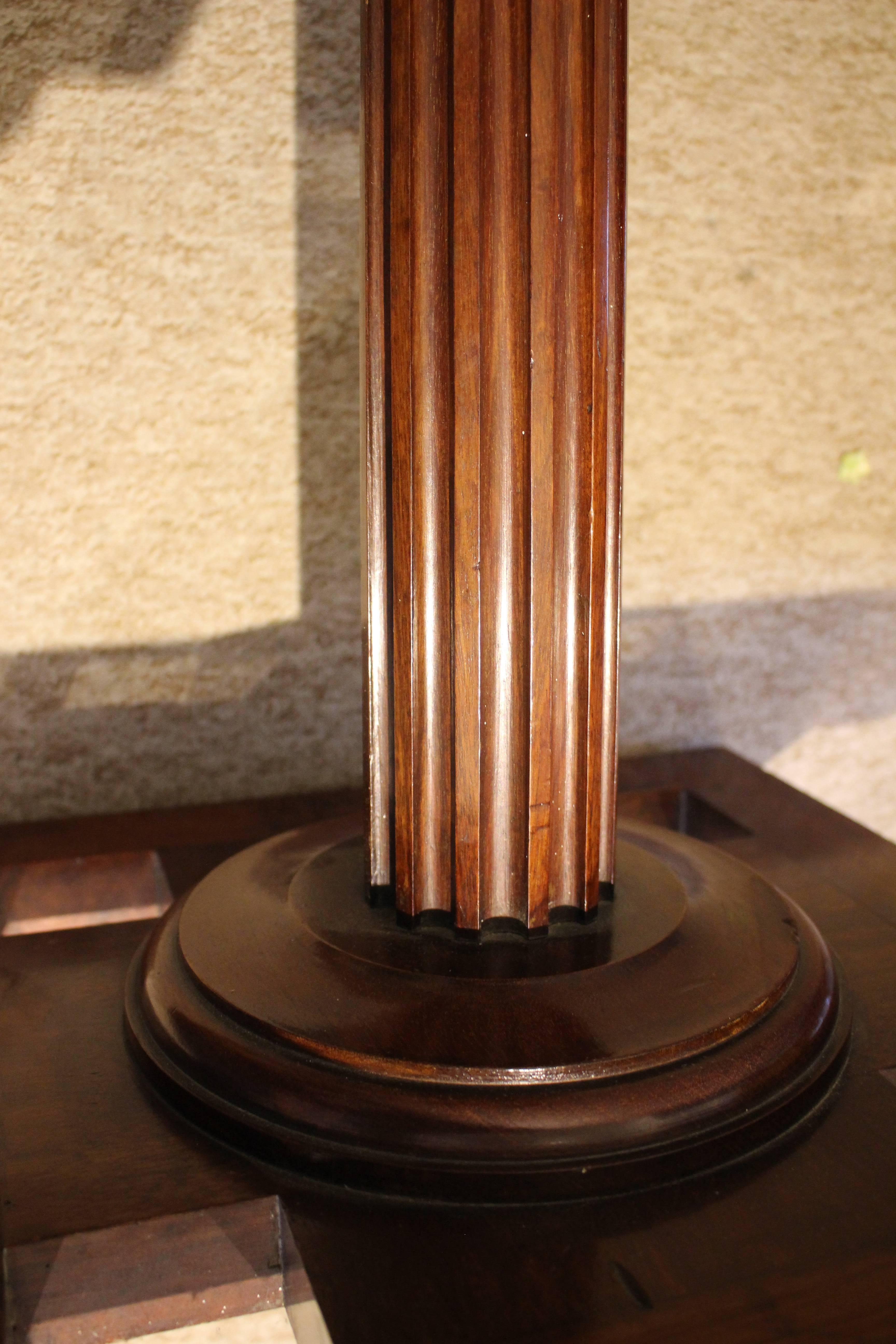 Early 20th Century Pair of Edwardian Mahogany Torchere Display Stands