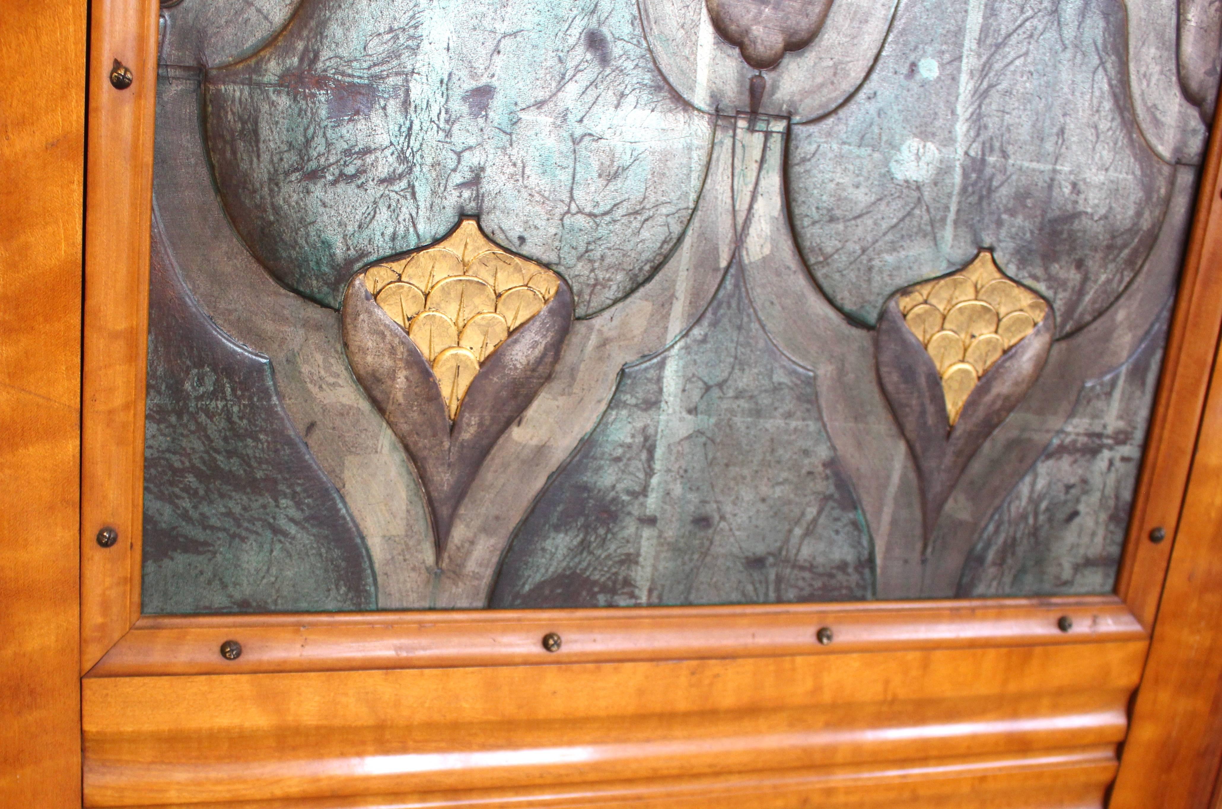 Art Nouveau Satinwood and Embossed Leather Three-Fold Dressing Screen In Good Condition In Heathfield, East Sussex