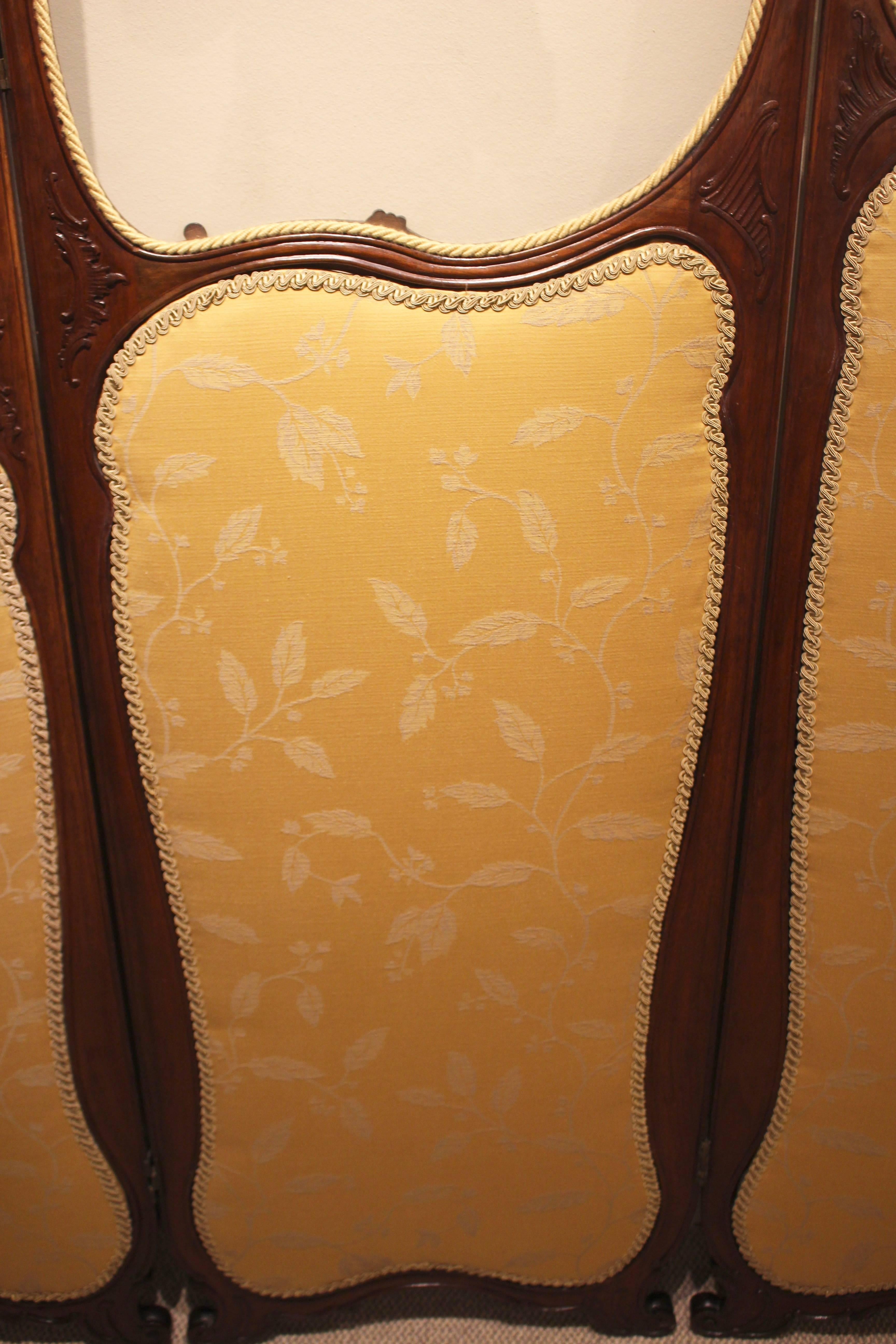 Art Nouveau Mahogany Framed Three-Fold Dressing or Draught Screen 3