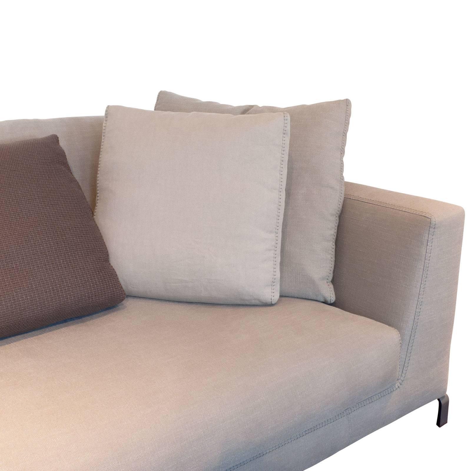 Design sofa by the well-known Italian manufacture B&B Italia which is famous for extraordinary furniture pieces. This sofa is made from finest fabric and is best placed in sophisticated apartments.