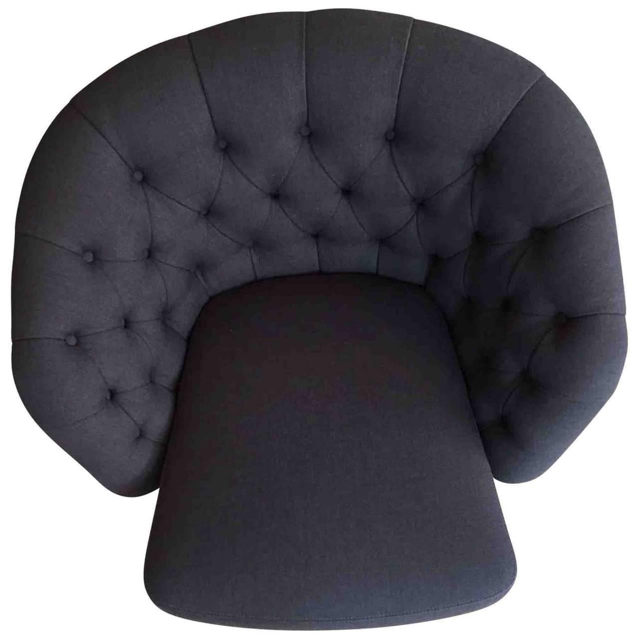 We are delighted to present to you the stunning armchair 