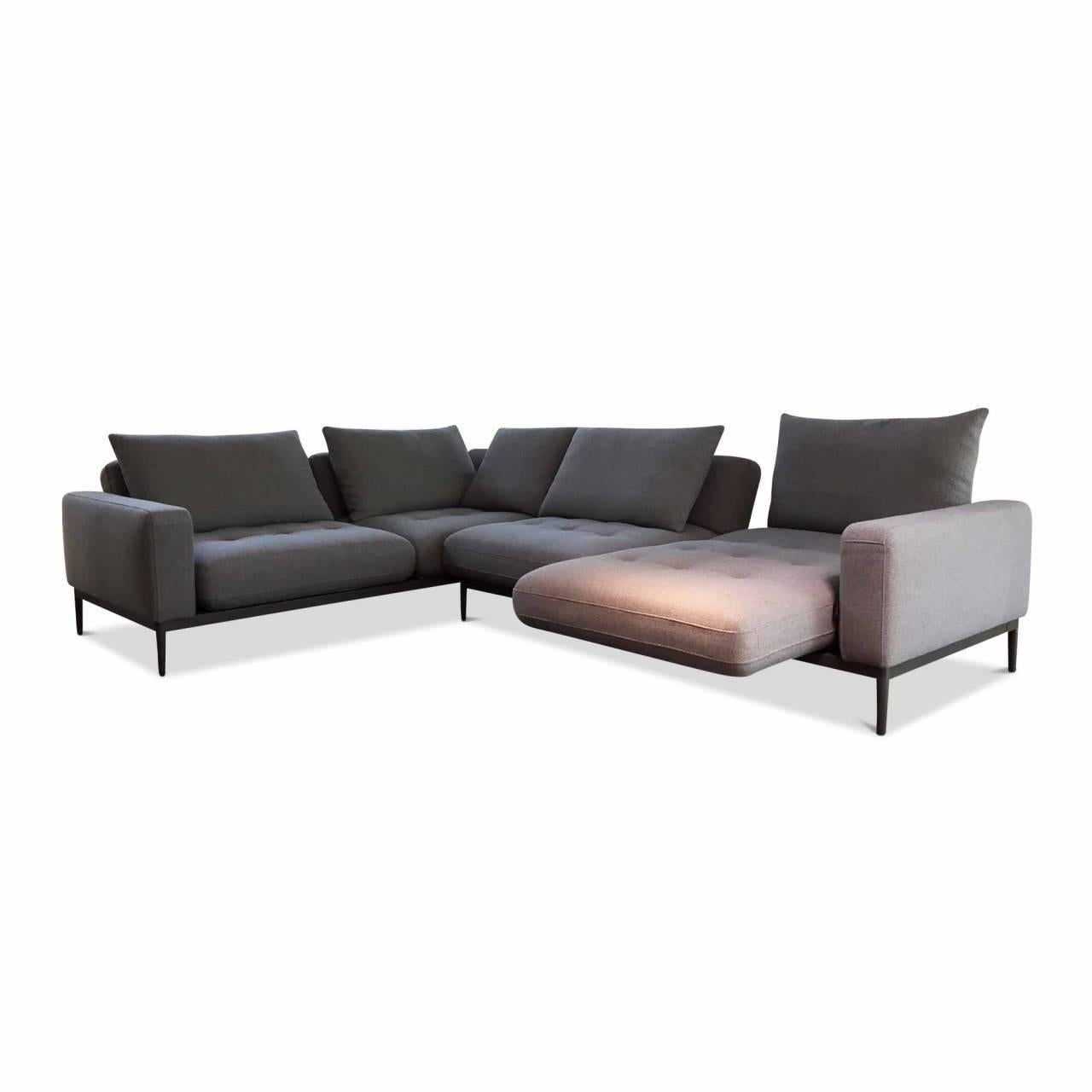 We are delighted to present to you the aesthetic sofa 