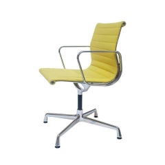 Armchair "EA 103" by Manufacturer Vitra in Aluminum Finsihed in Fabric