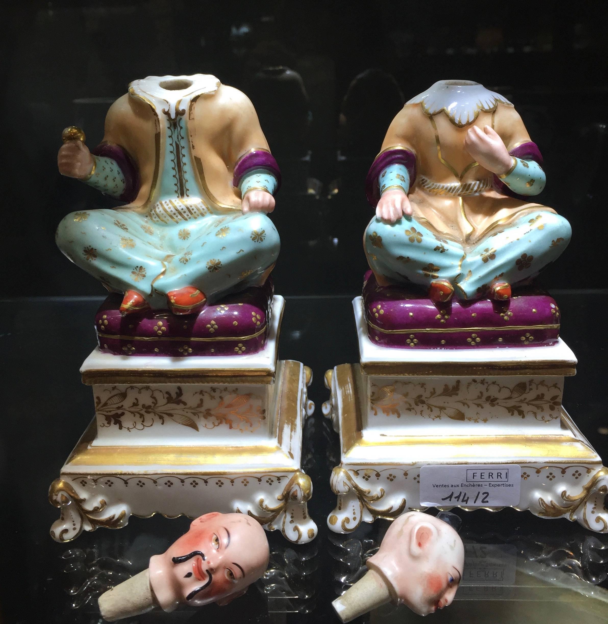 Chinoiserie Pair of French 19th Century Porcelain Perfume Bottles In Excellent Condition For Sale In Sydney, AU