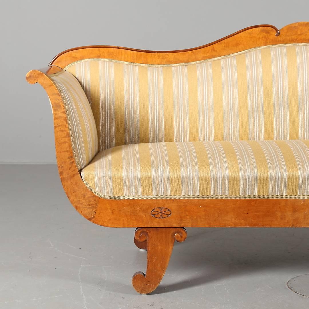 19th Century Swedish Biedermeier Golden Birch Sofa French Polish Finish In Good Condition In LONDON, GB