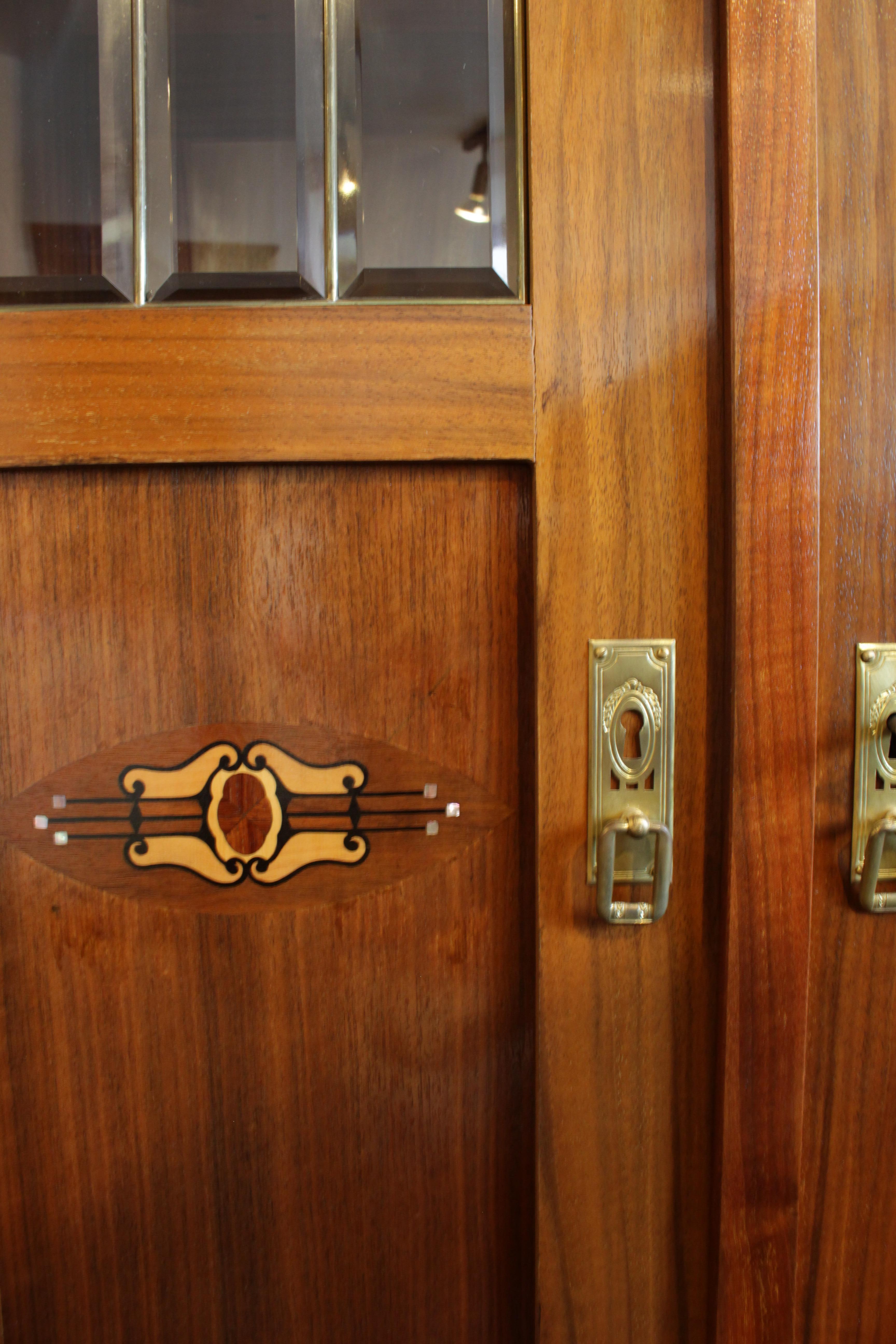 Polished Late 19th Century Art Nouveau Walnut-Veneer Vertiko / Cabinet For Sale