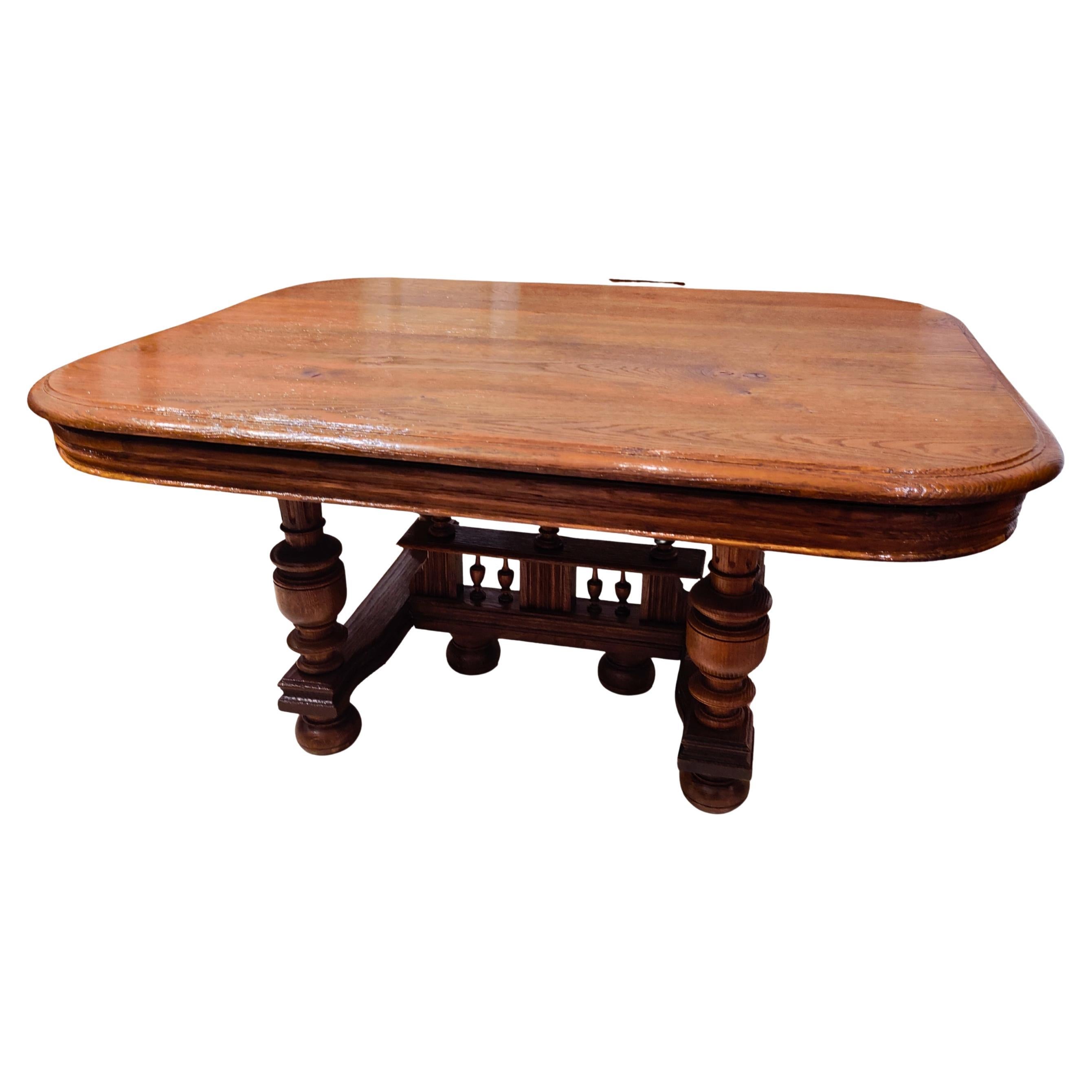 Henry Deux Couch-Tisch aus Eichenholz aus Frankreich, um 1880 im Angebot