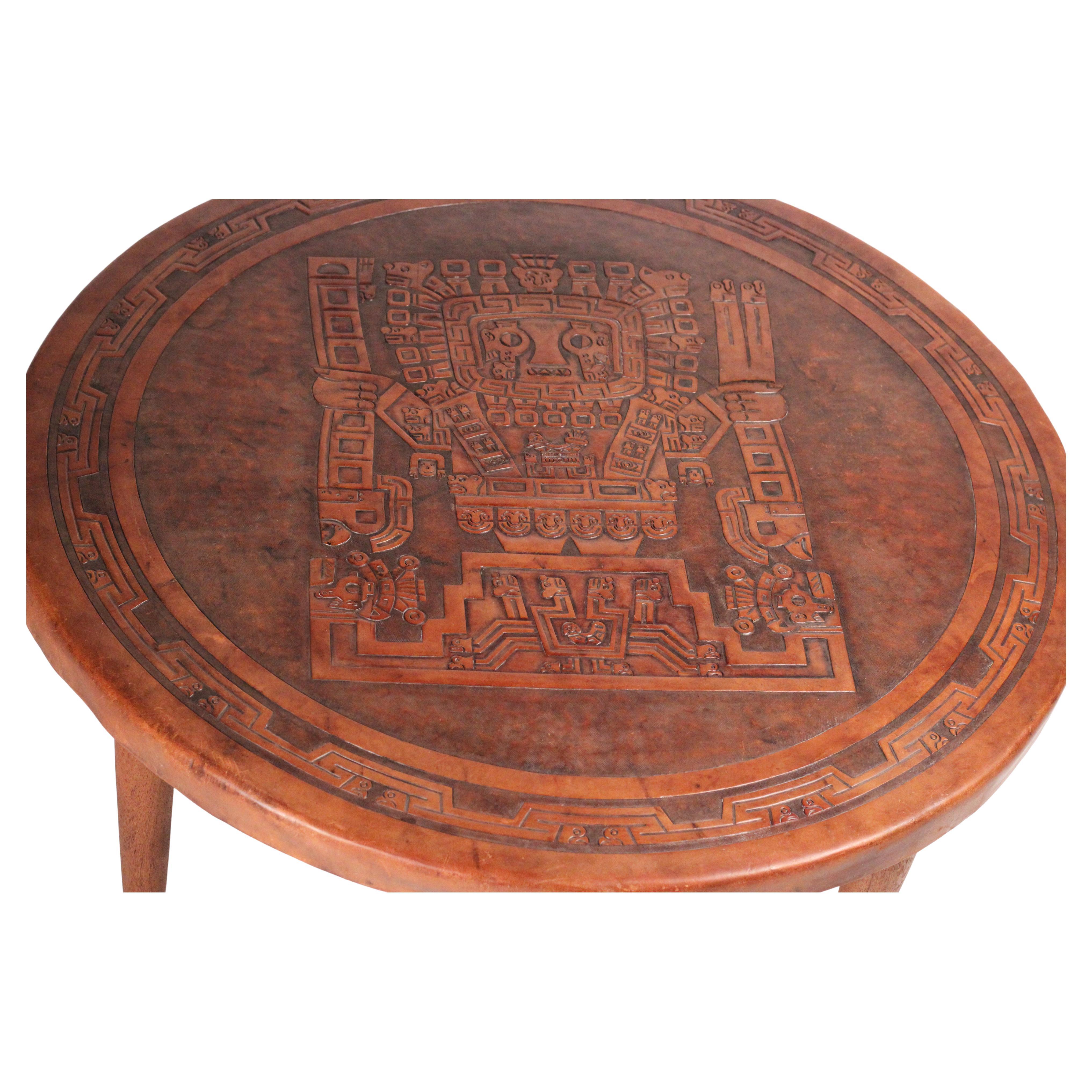 El trabajo del fabricante de muebles ecuatoriano Ángel Pazmiño goza de reconocimiento internacional desde los años 60, cuando formó parte de una iniciativa de la Agencia Estadounidense para el Desarrollo Internacional para crear muebles modernos a