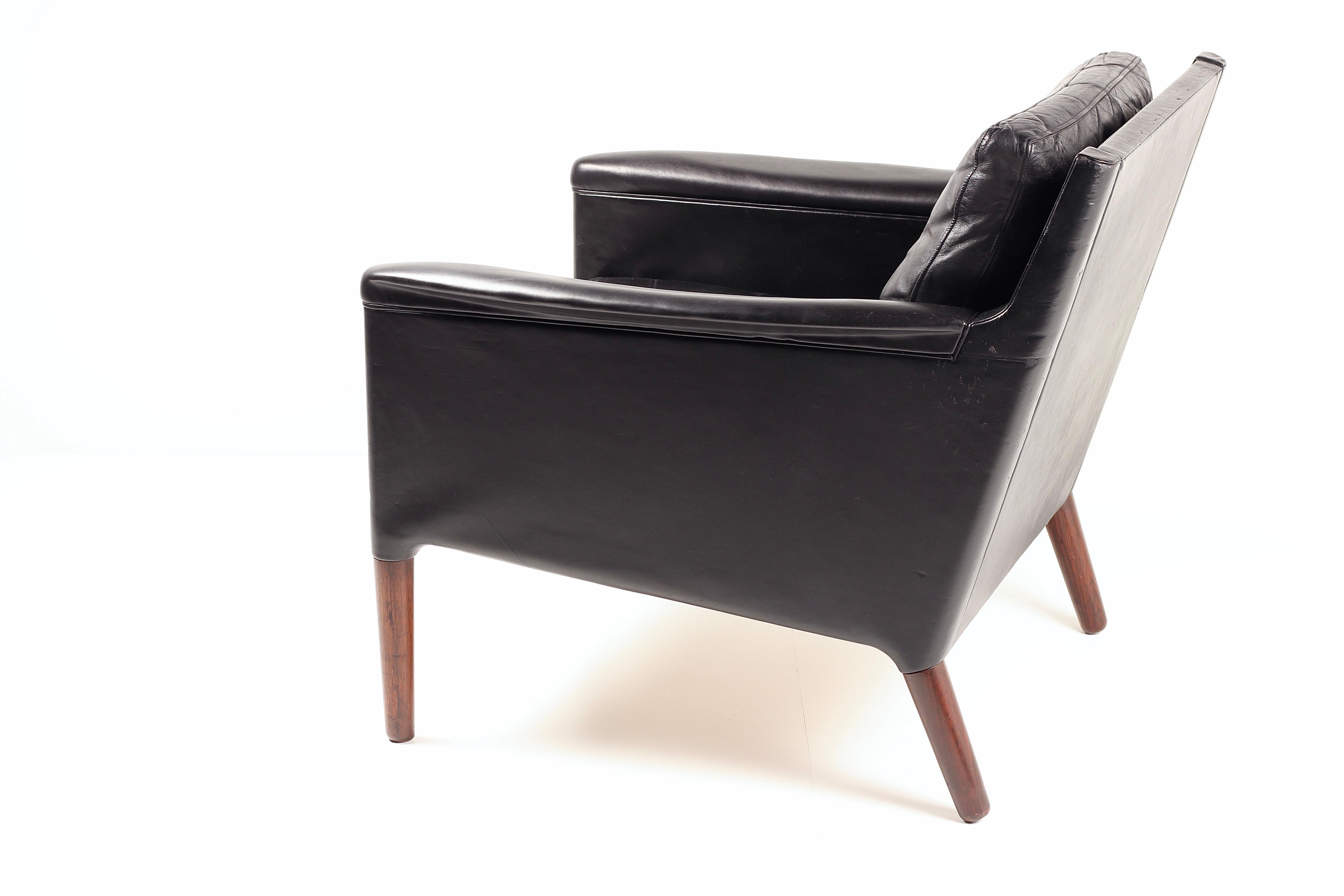 Danese Kurt Østervig Modello 55 Sedia da salotto in pelle nera  Design danese di metà secolo in vendita