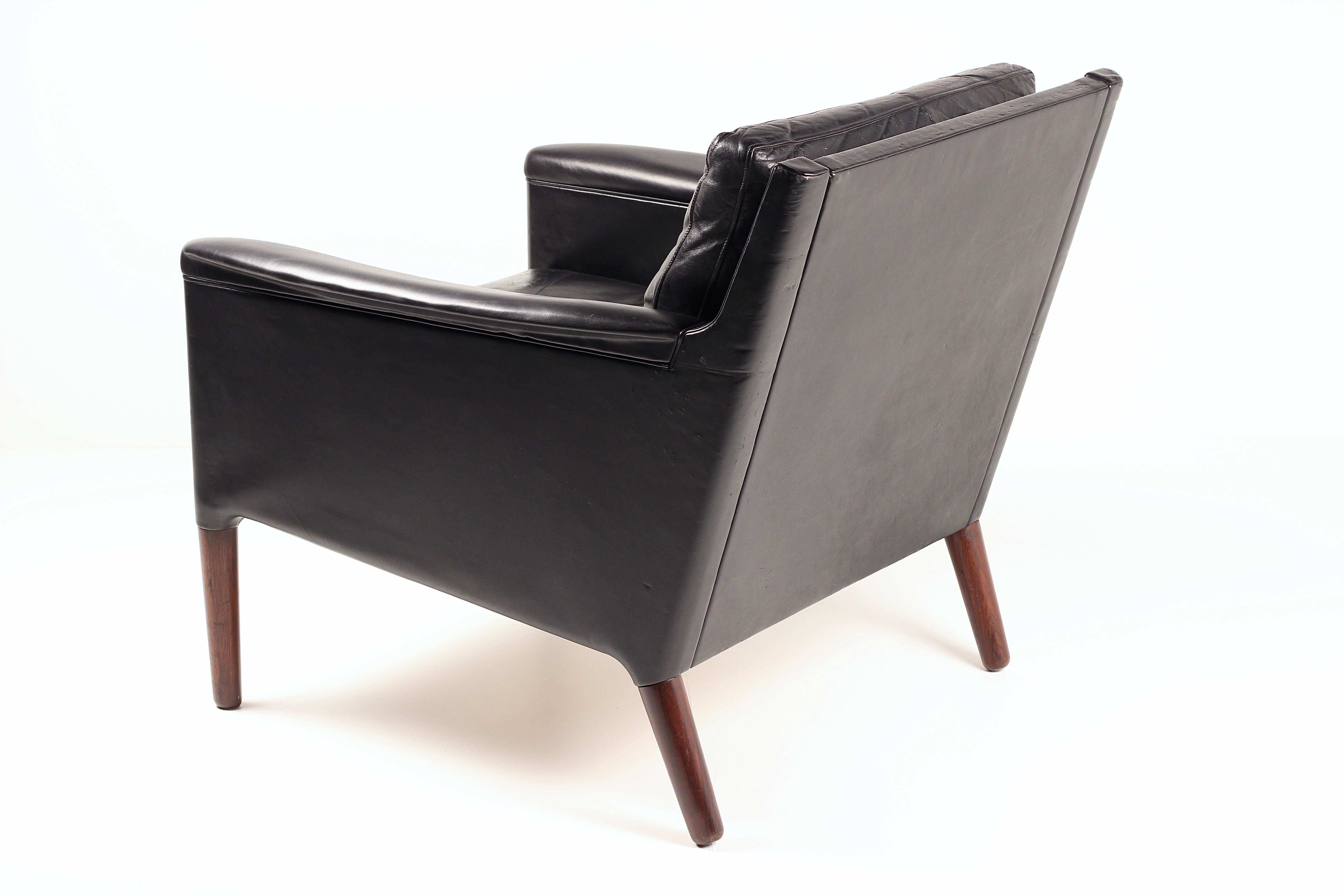 Tornito Kurt Østervig Modello 55 Sedia da salotto in pelle nera  Design danese di metà secolo in vendita