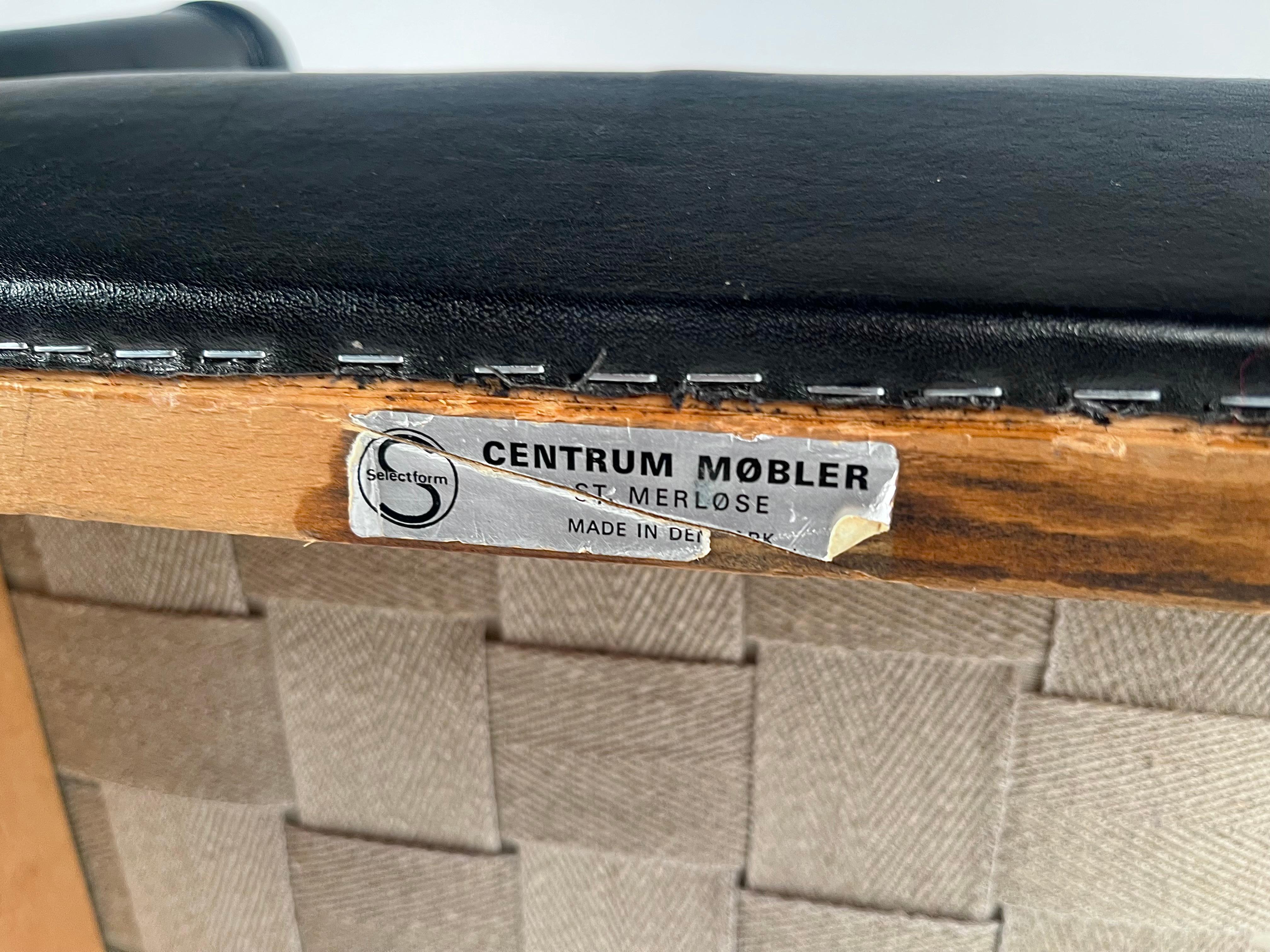 Kurt Østervig Modello 55 Sedia da salotto in pelle nera  Design danese di metà secolo in vendita 2