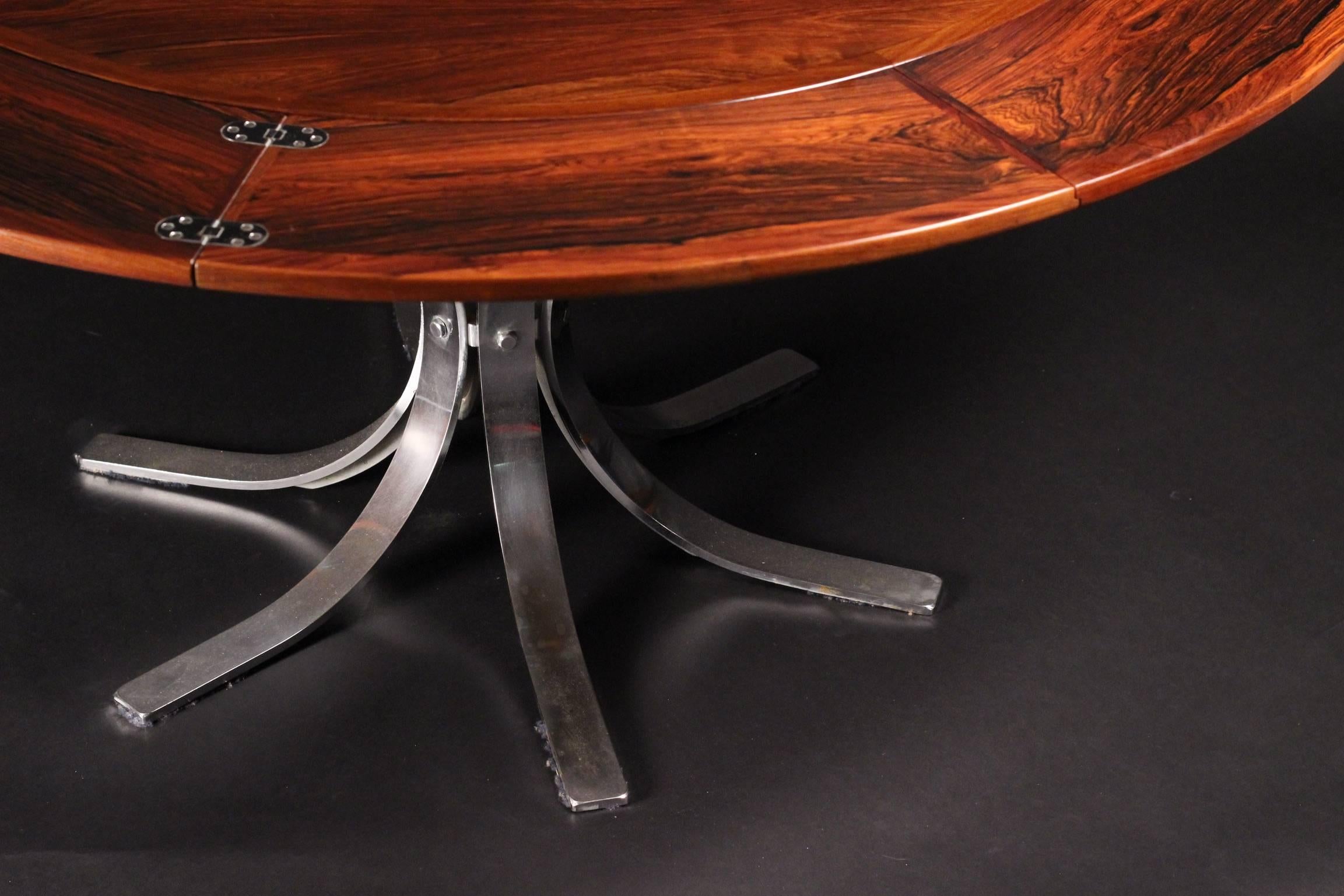 20th Century Scandinavian Modern Rosewood Dining Table by Dyrlund of Denmark. For Sale