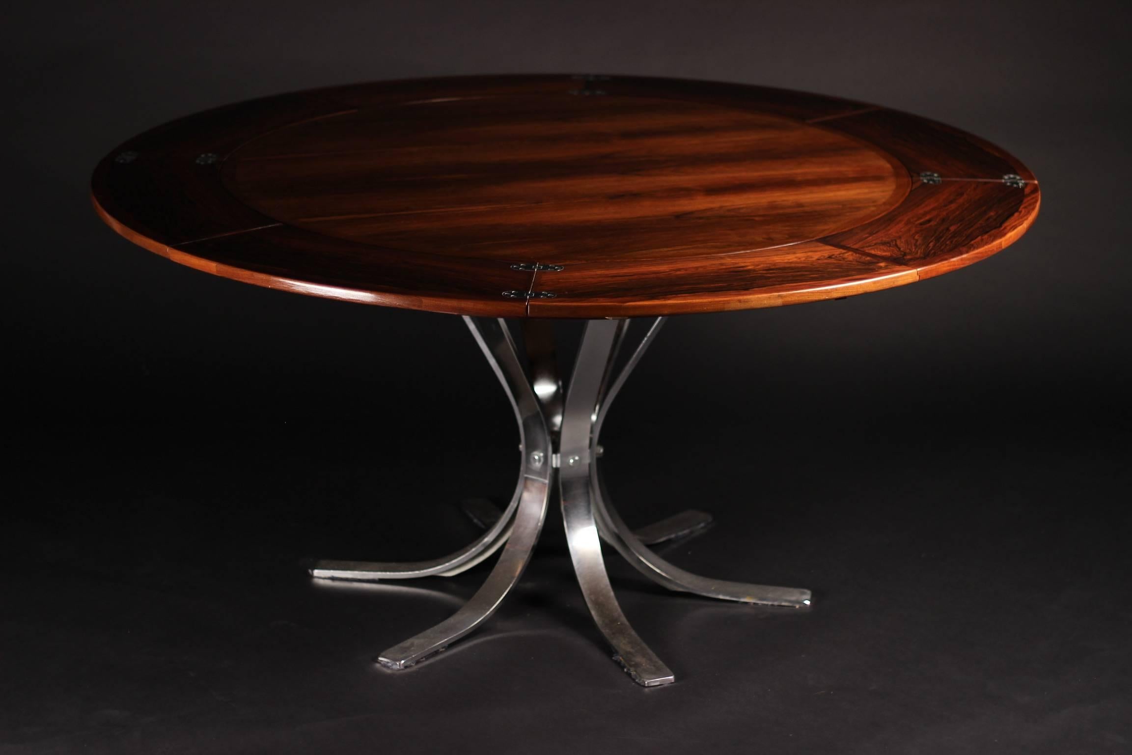 Scandinavian Modern Rosewood Dining Table by Dyrlund of Denmark. For Sale 1