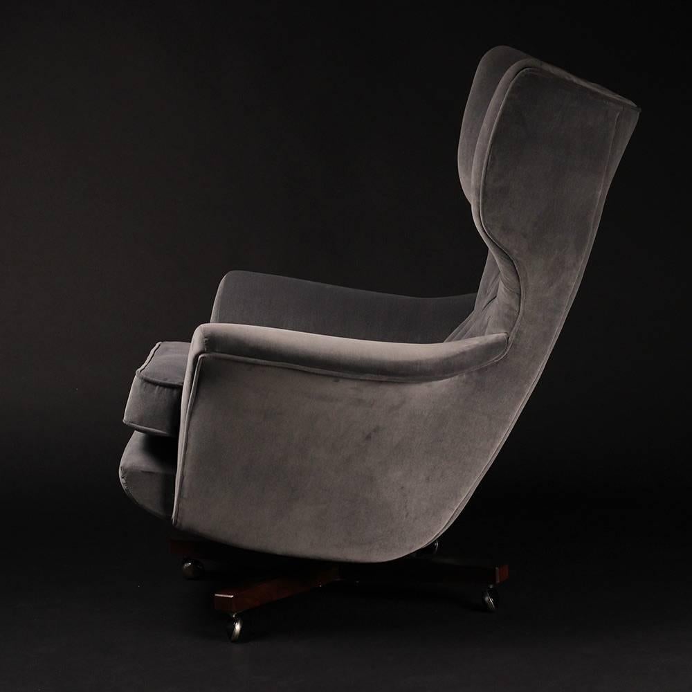 Once described as 'the worlds most comfortable chair' this reupholstered piece in Italian velvet will surely bring out your inner Bond Villain. Appearing in original black the model 62 was used in The Bond movie 'You only live twice' and served as