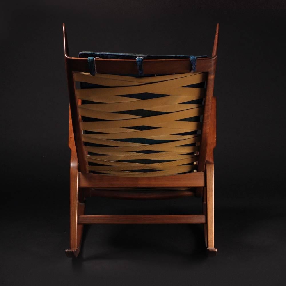 Mid-Century Modern Italian Rocking Chair Model 572 By Cassina