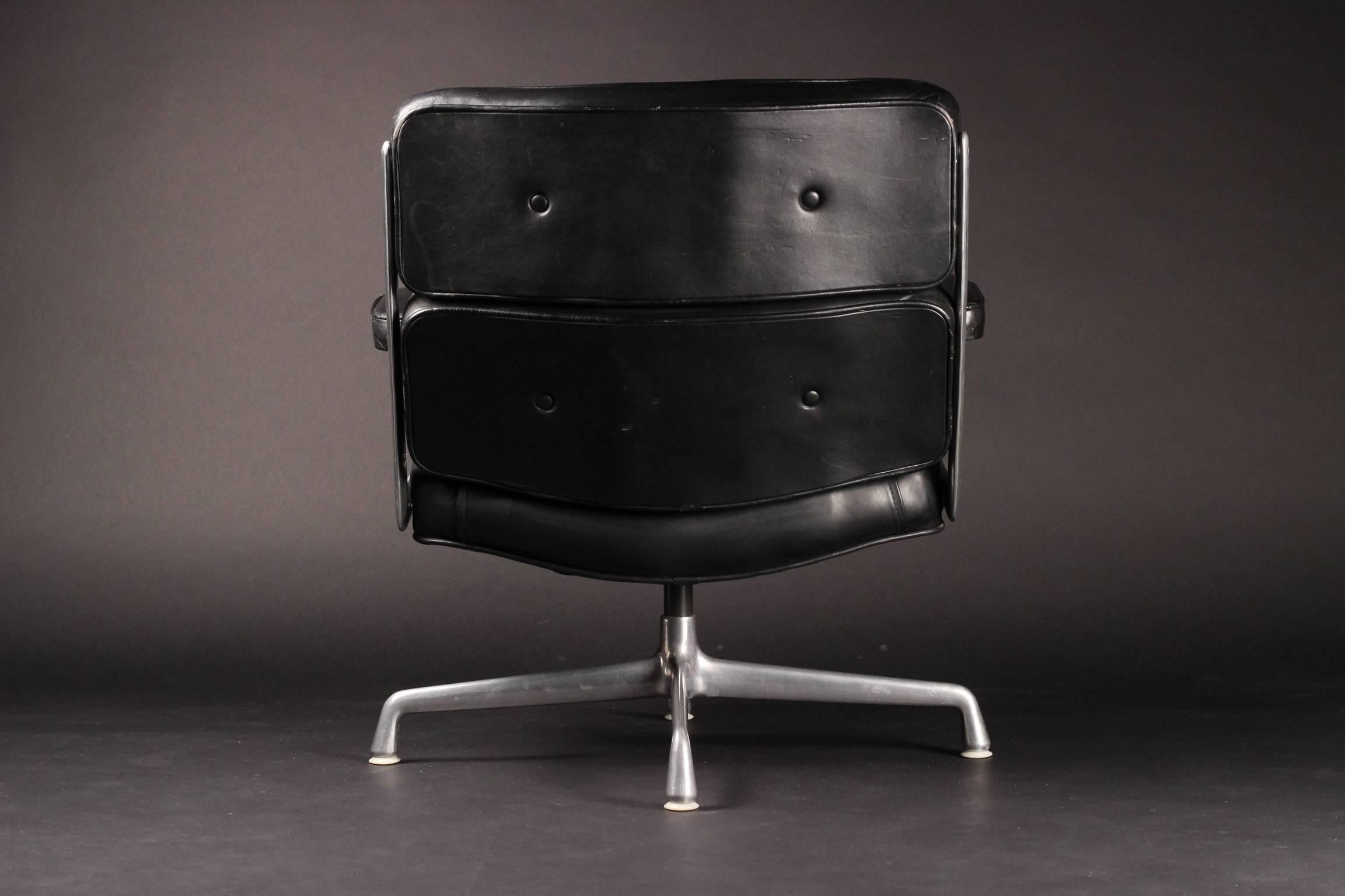 Late 20th Century Charles & Ray Eames Time Life Lobby Chair