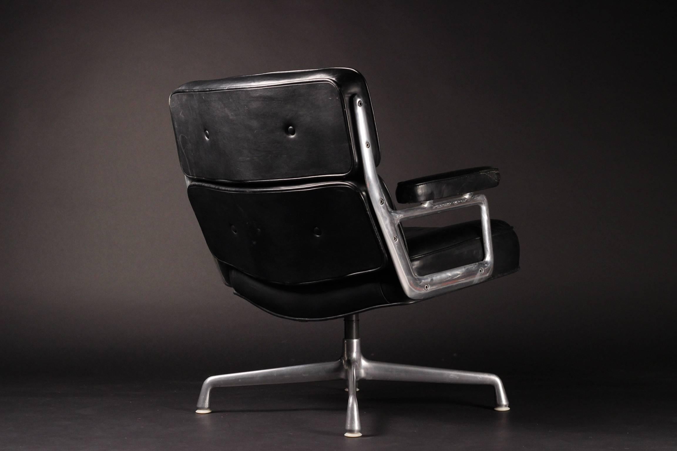 Aluminum Charles & Ray Eames Time Life Lobby Chair