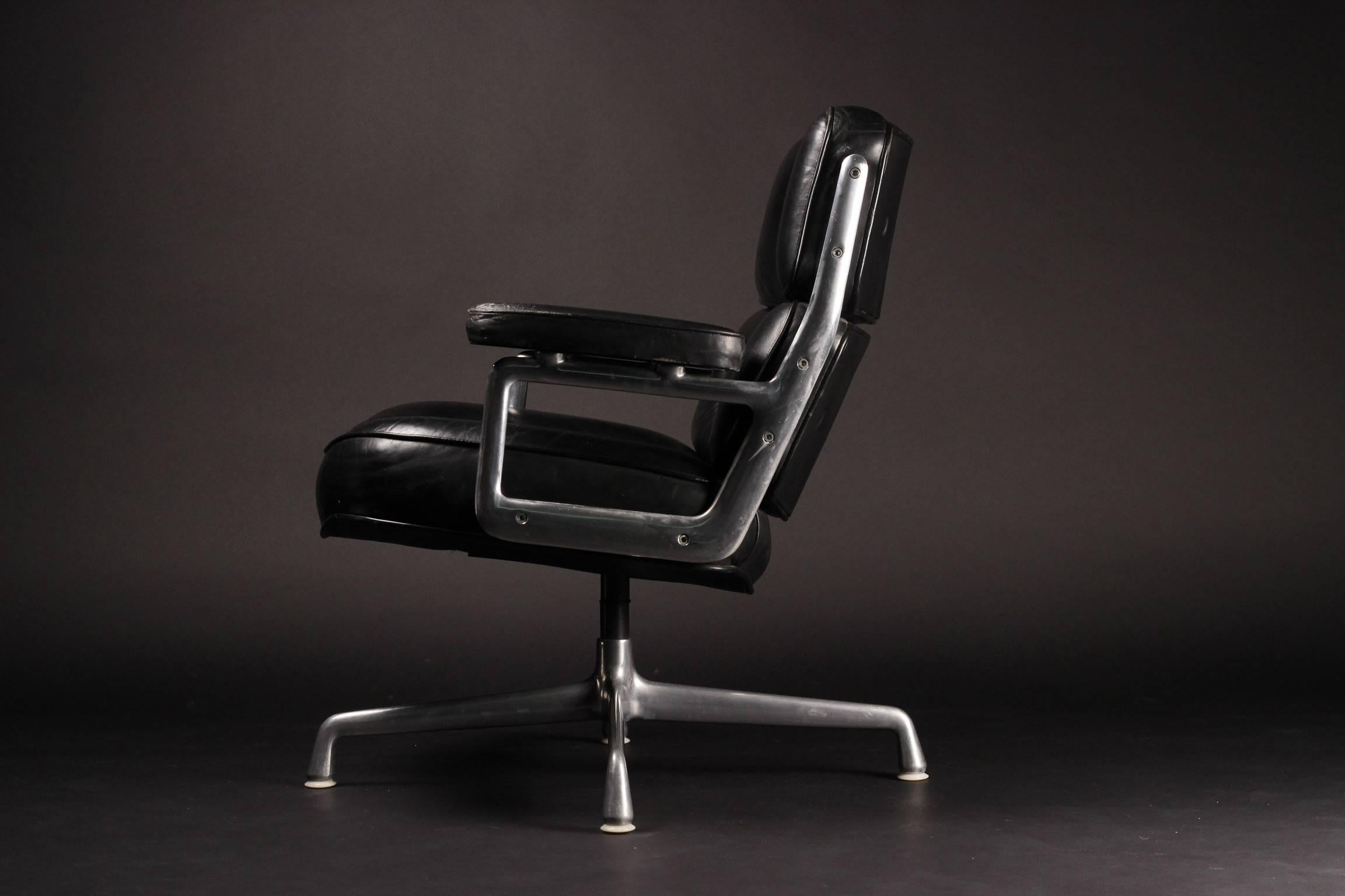 Modern Charles & Ray Eames Time Life Lobby Chair