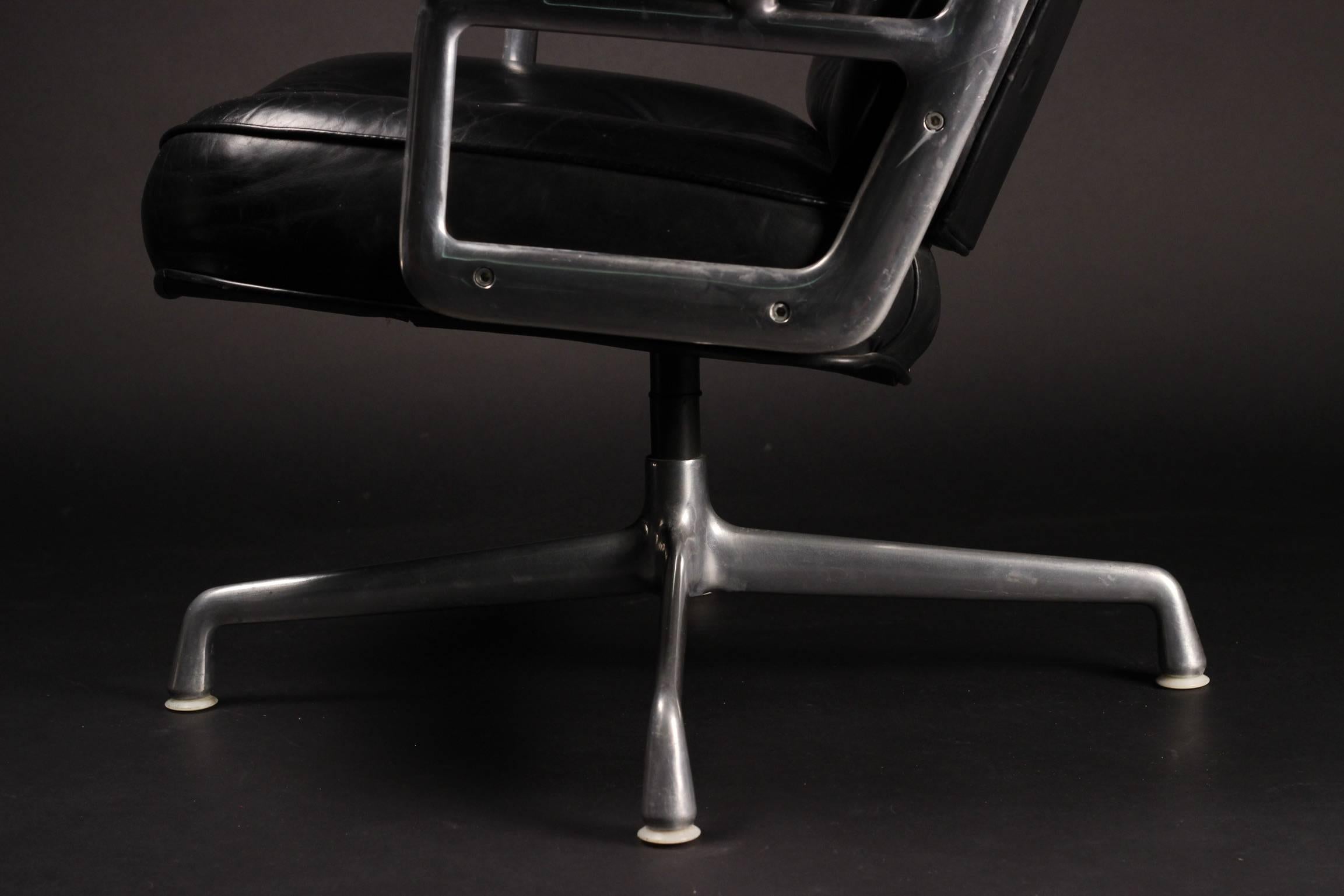 Cast Charles & Ray Eames Time Life Lobby Chair