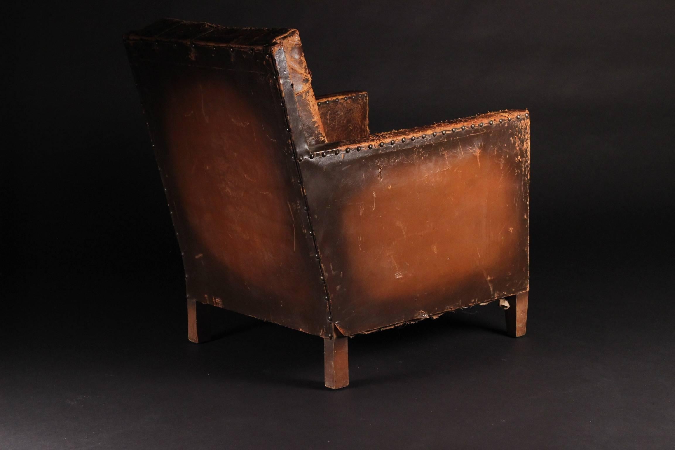 Late 19th-Early 20th Century Italian Lounge, Club Chair In Distressed Condition In London, GB