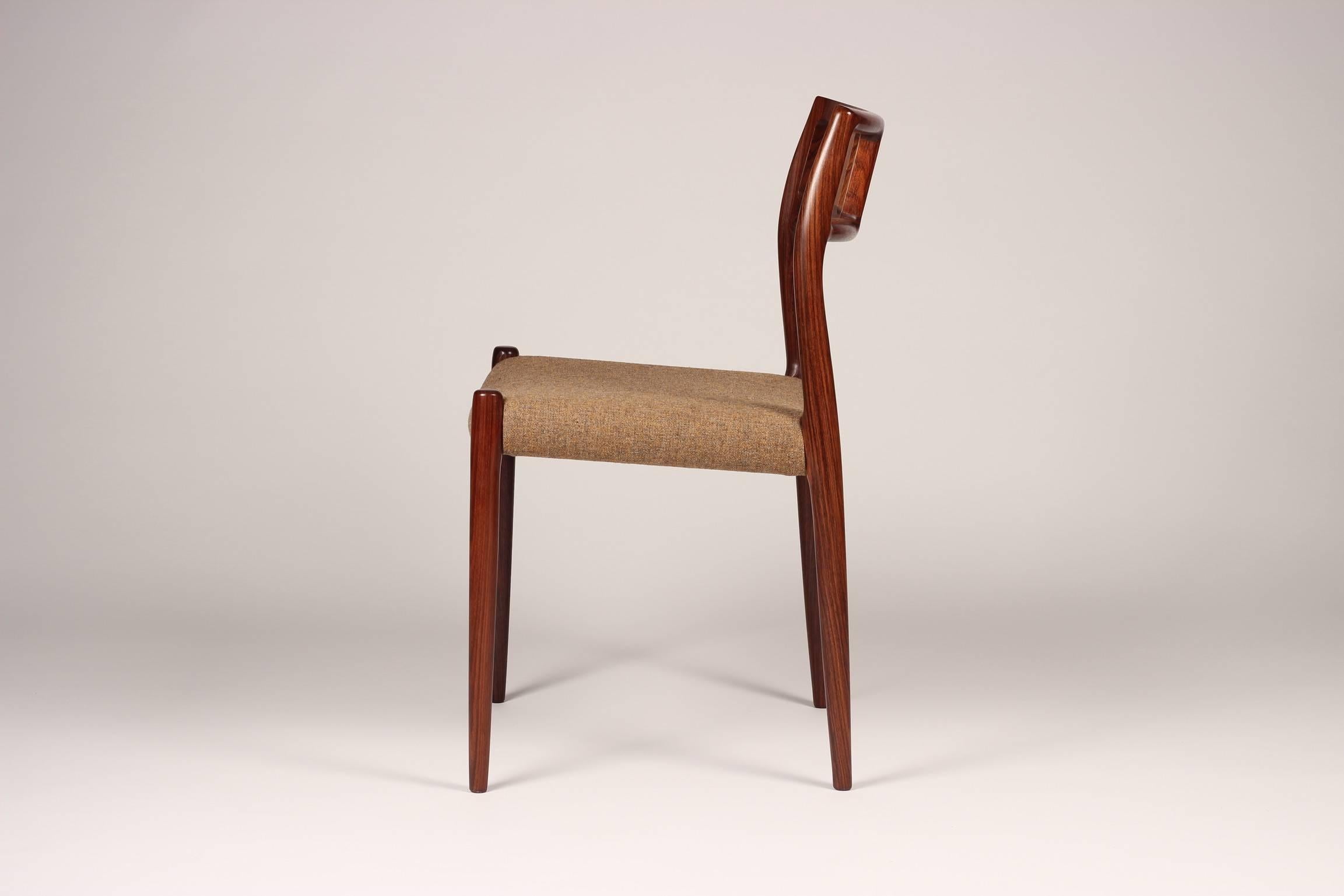 Scandinavian Modern Set of Six Dining Chairs Niels Moller Rosewood No.79 Model  In Good Condition In London, GB