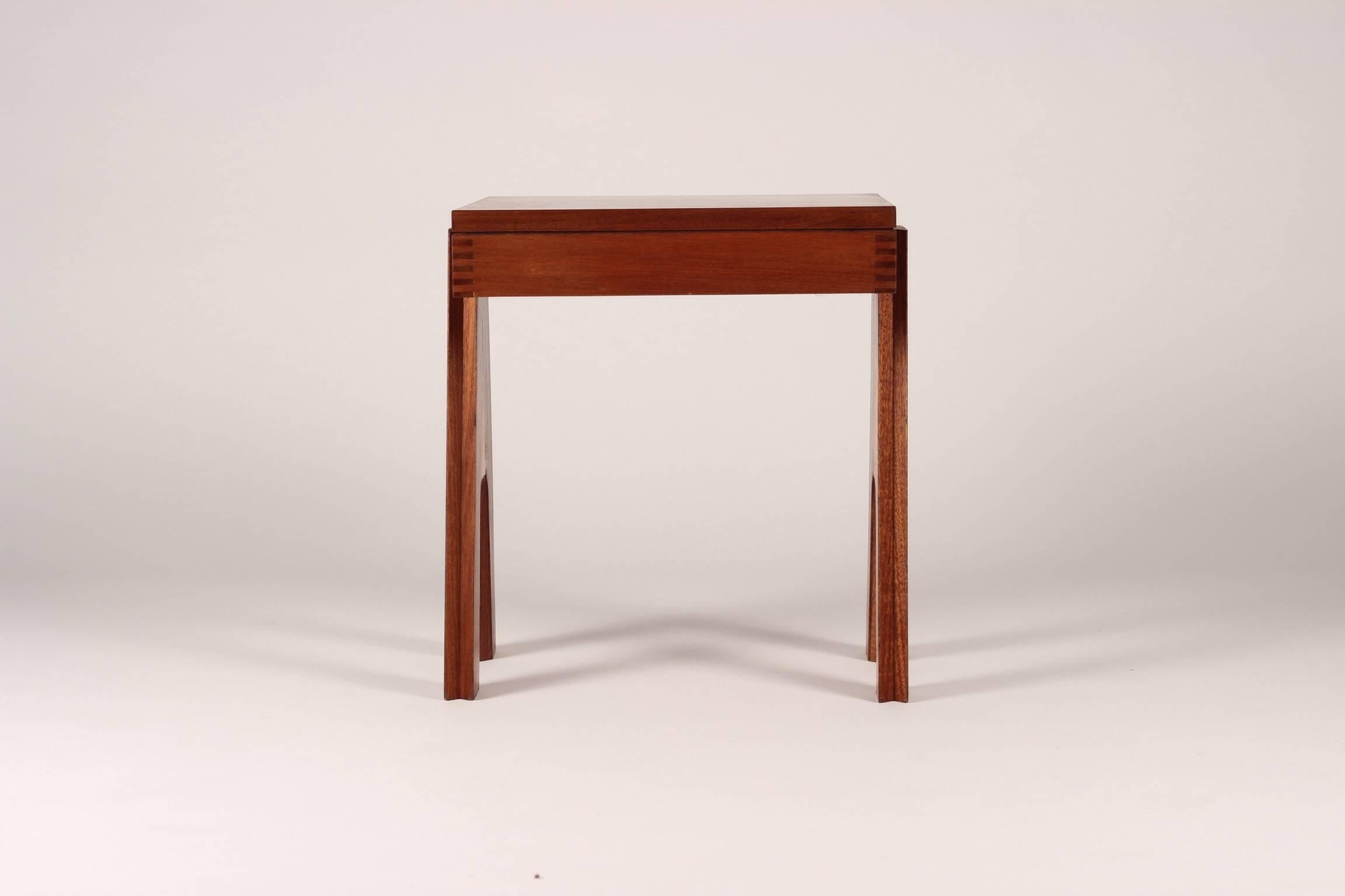 Midcentury Rare and early Square Mahogany Side Table by Angelo Mangiarotti In Good Condition In London, GB