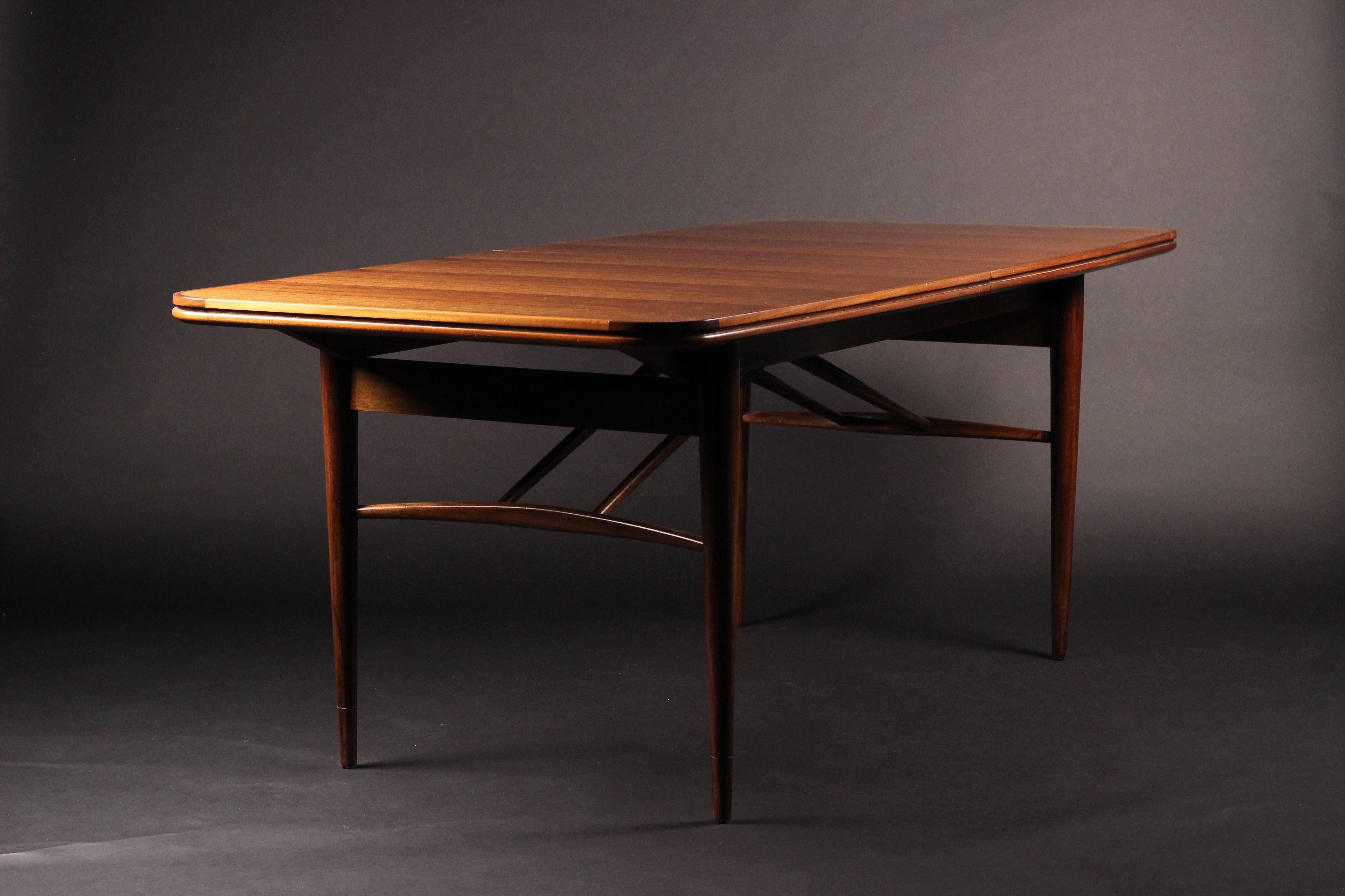 Mid-20th Century Mid-Century Modern Dining Table by Robert Heritage for Archie Shine