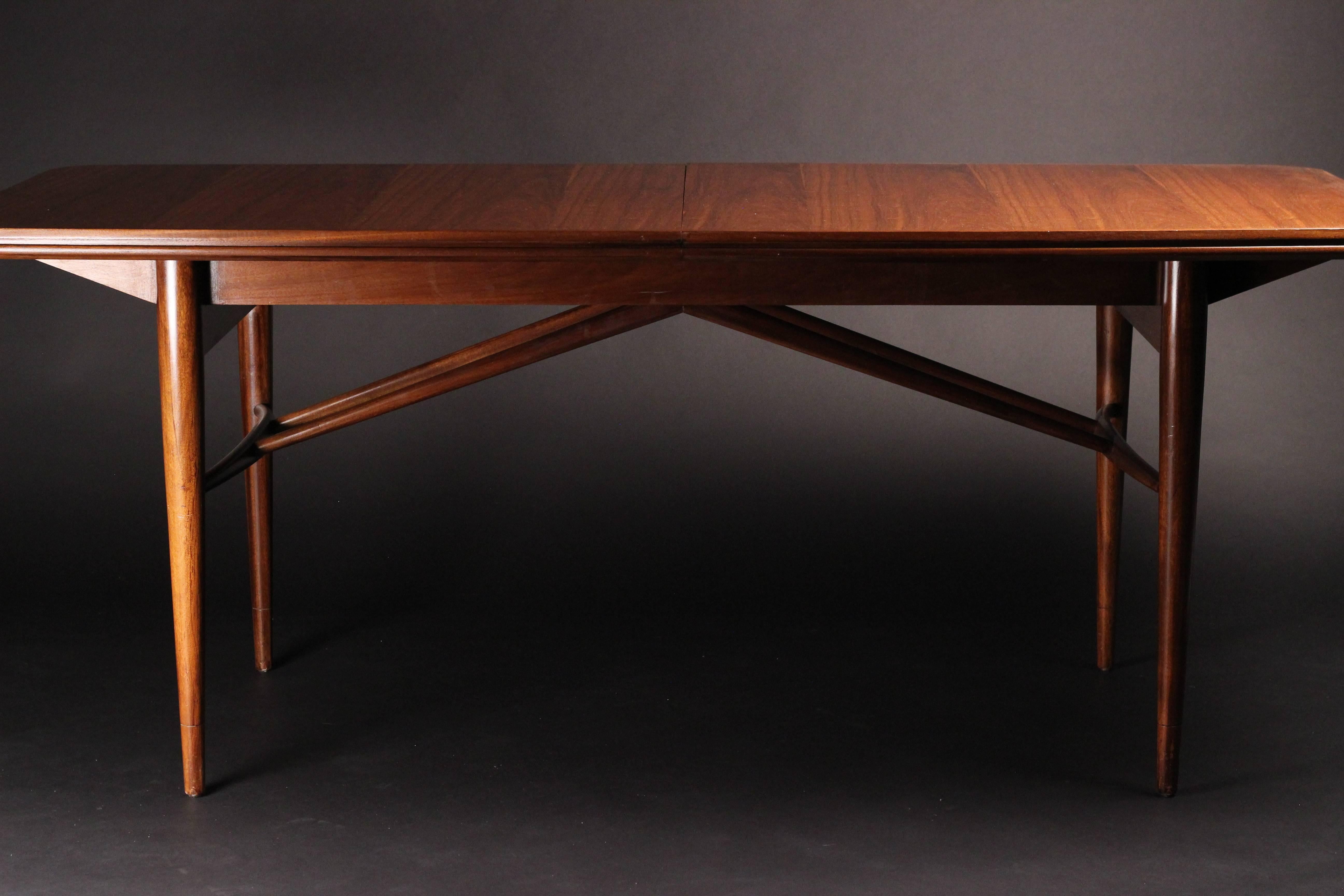 Mid-Century Modern Dining Table by Robert Heritage for Archie Shine In Good Condition In London, GB